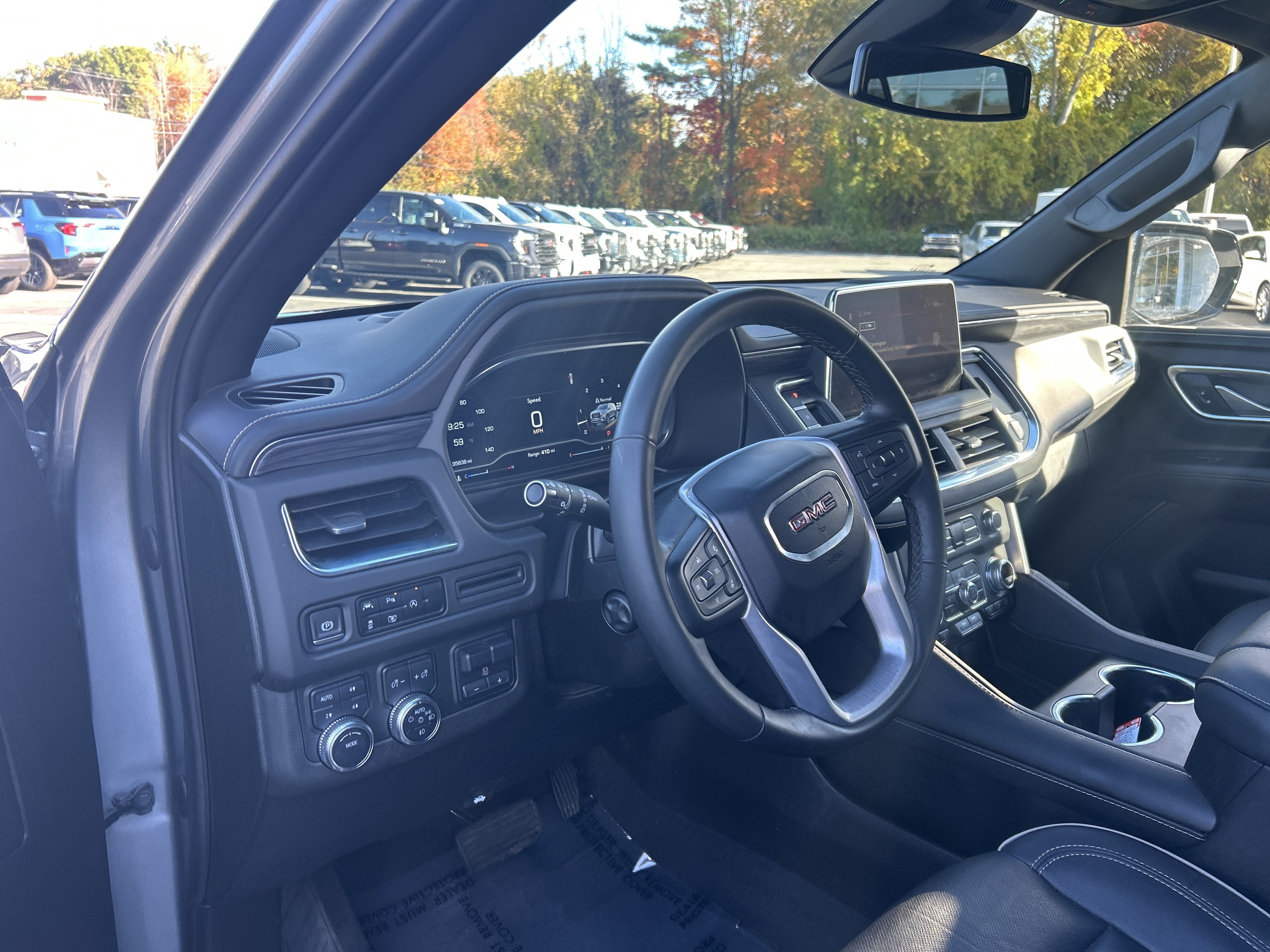 2023 GMC Yukon XL SLT