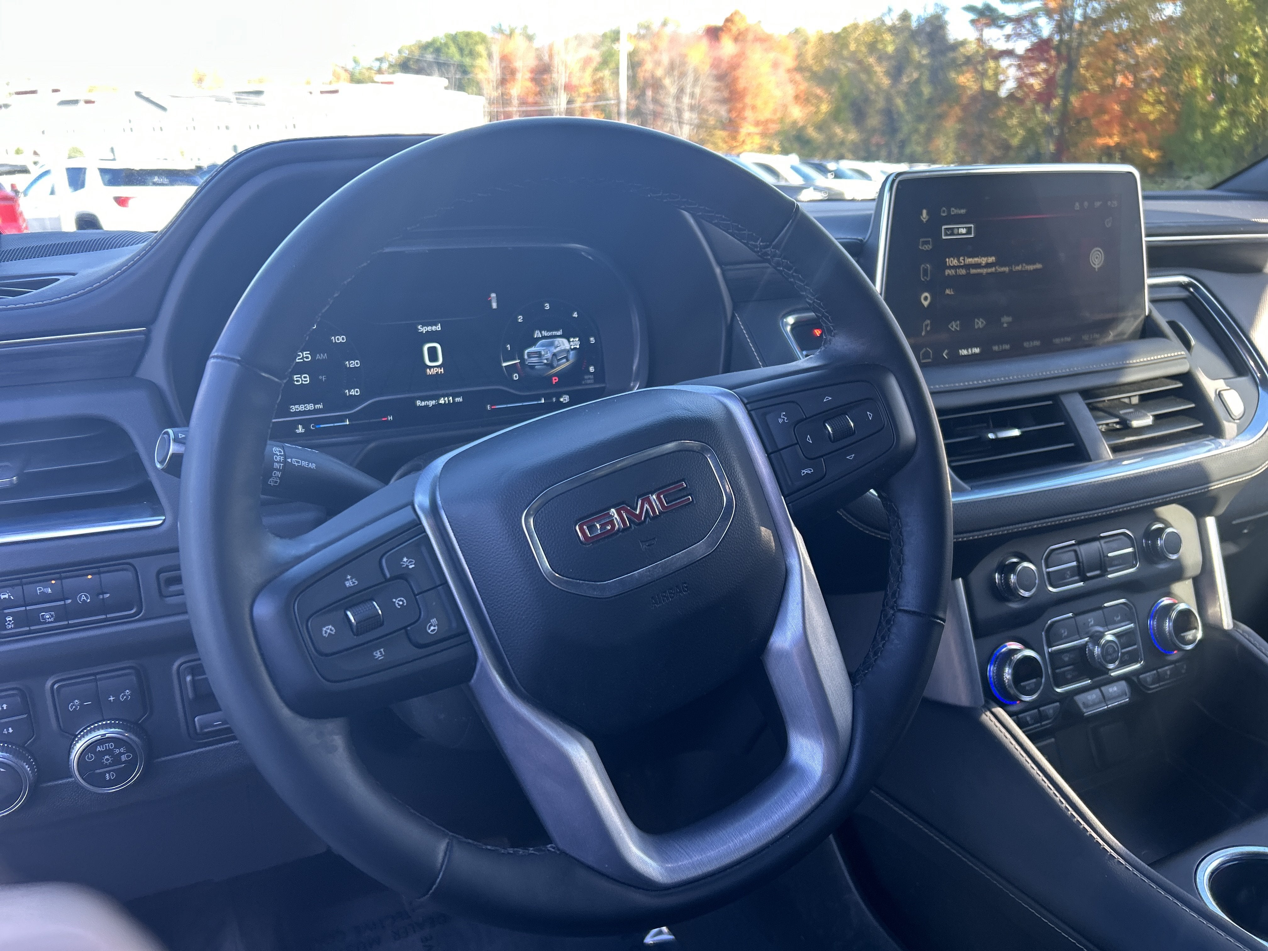 2023 GMC Yukon XL SLT