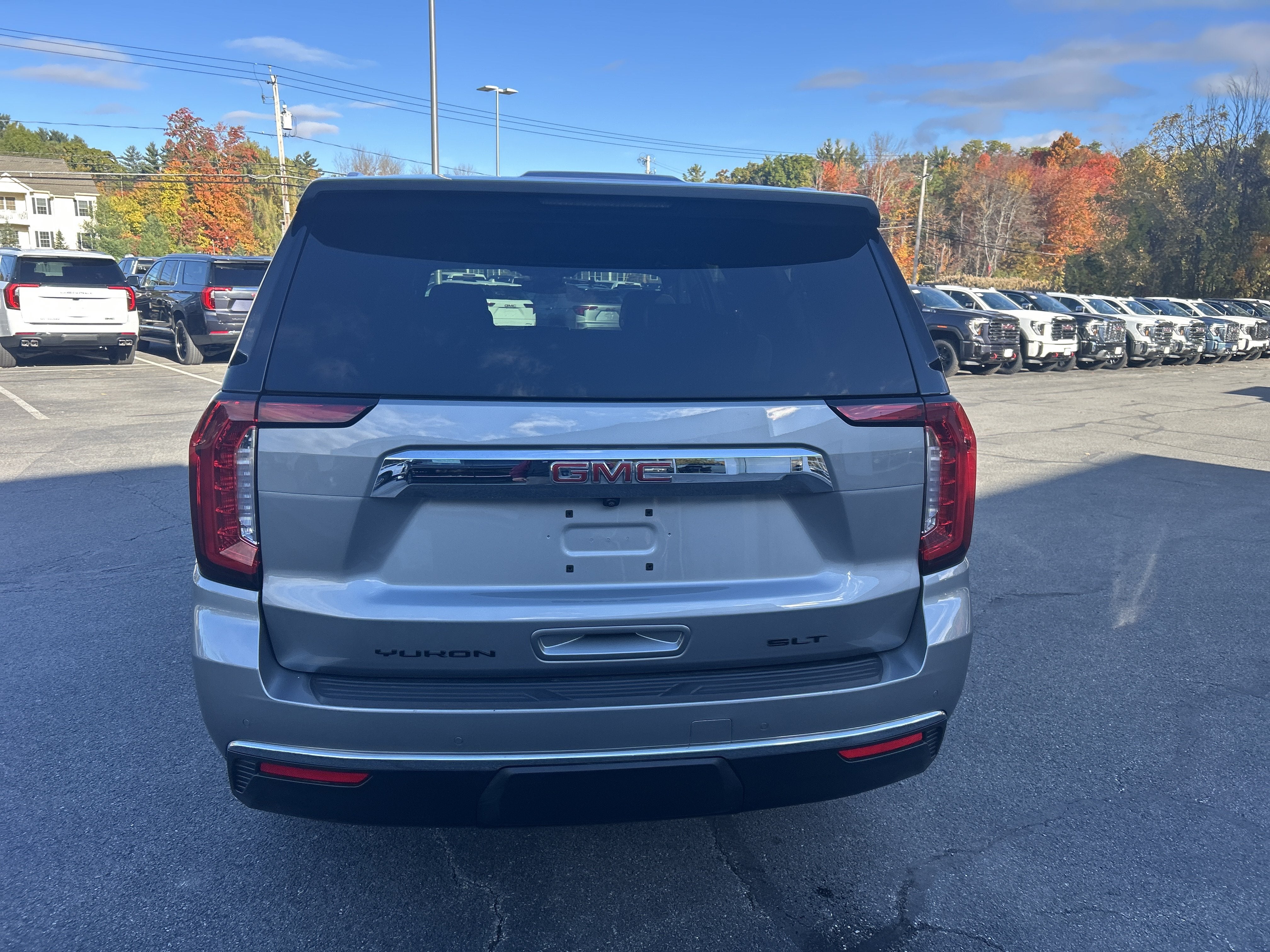 2023 GMC Yukon XL SLT