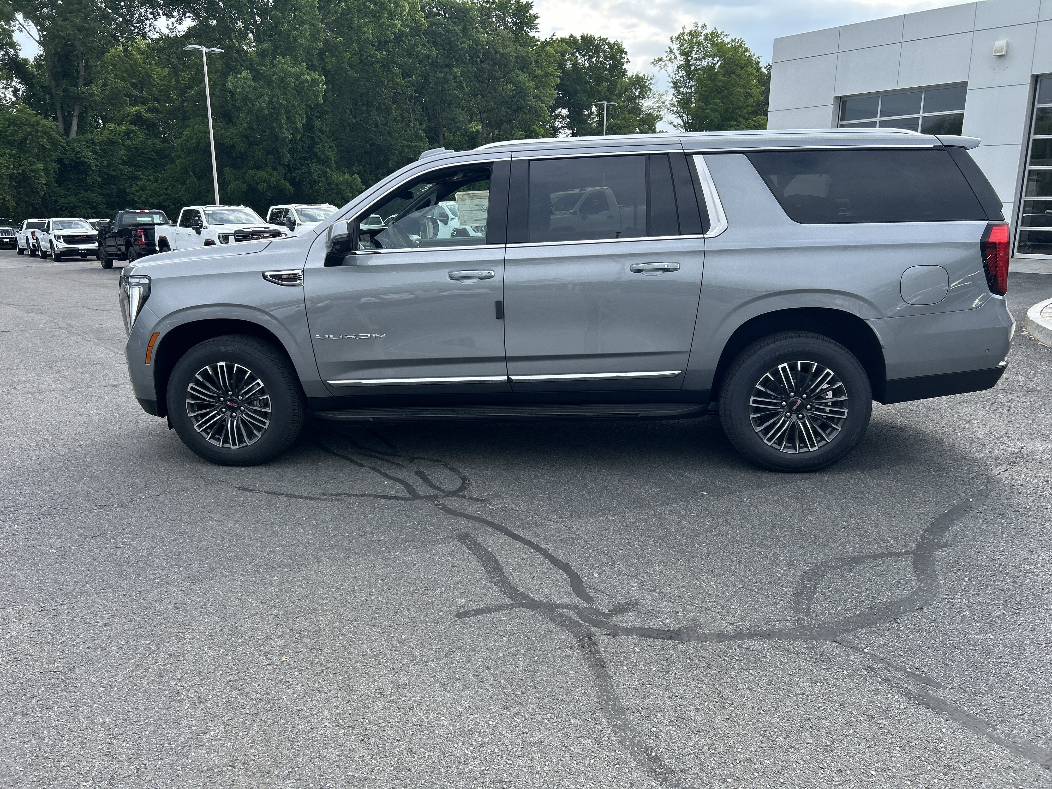 2026 GMC Yukon XL Elevation