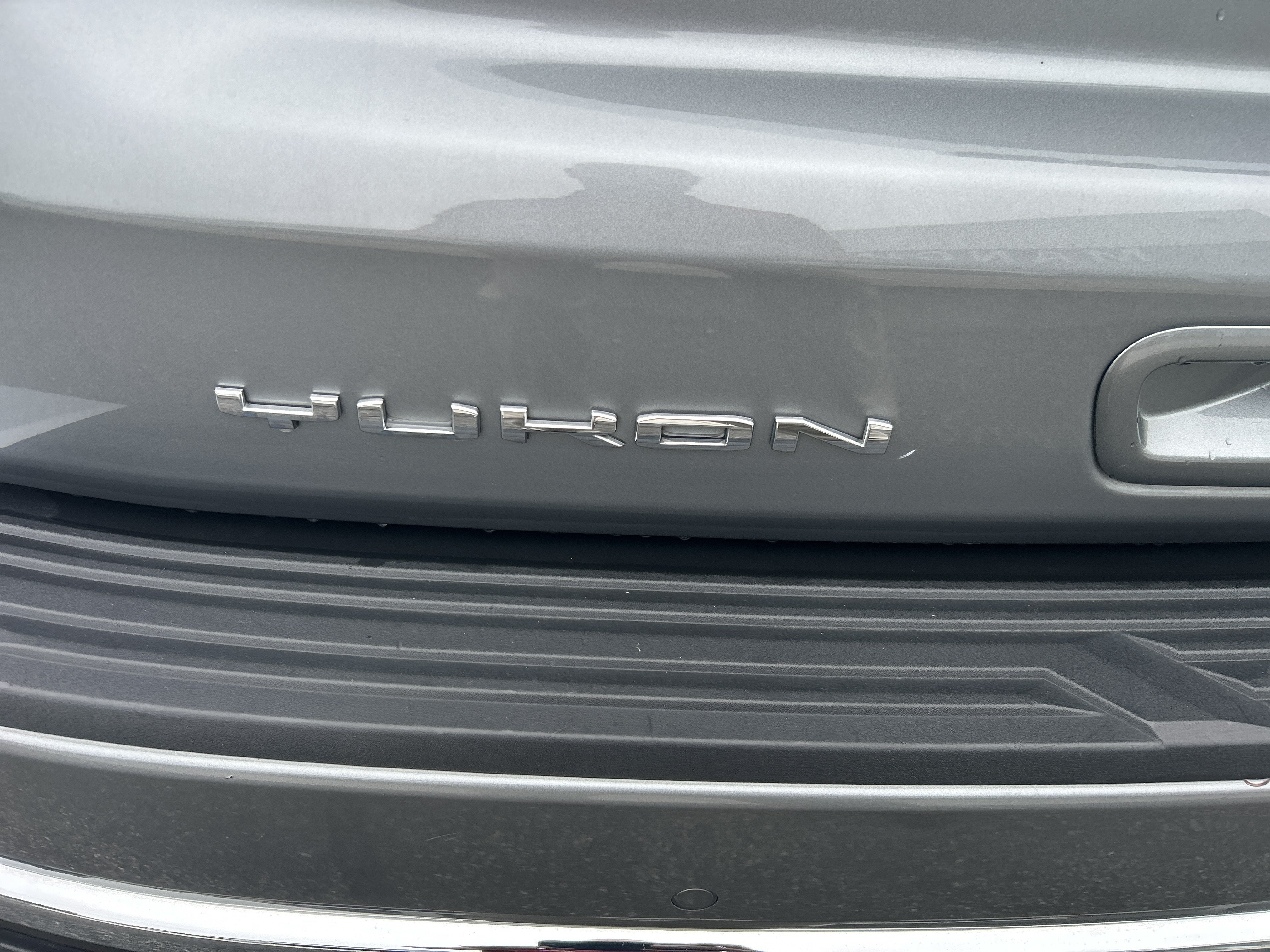 2023 GMC Yukon XL SLT