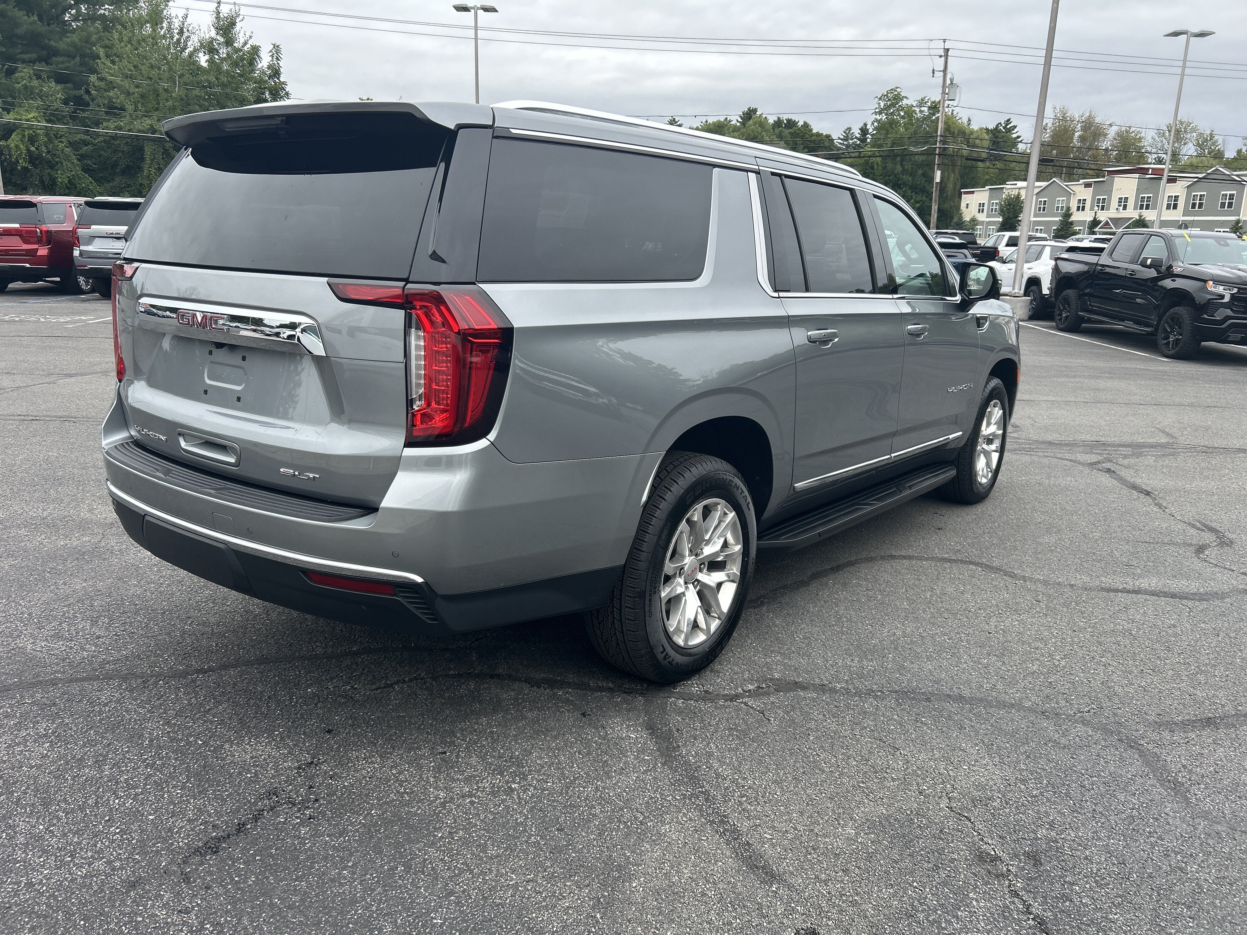 2023 GMC Yukon XL SLT