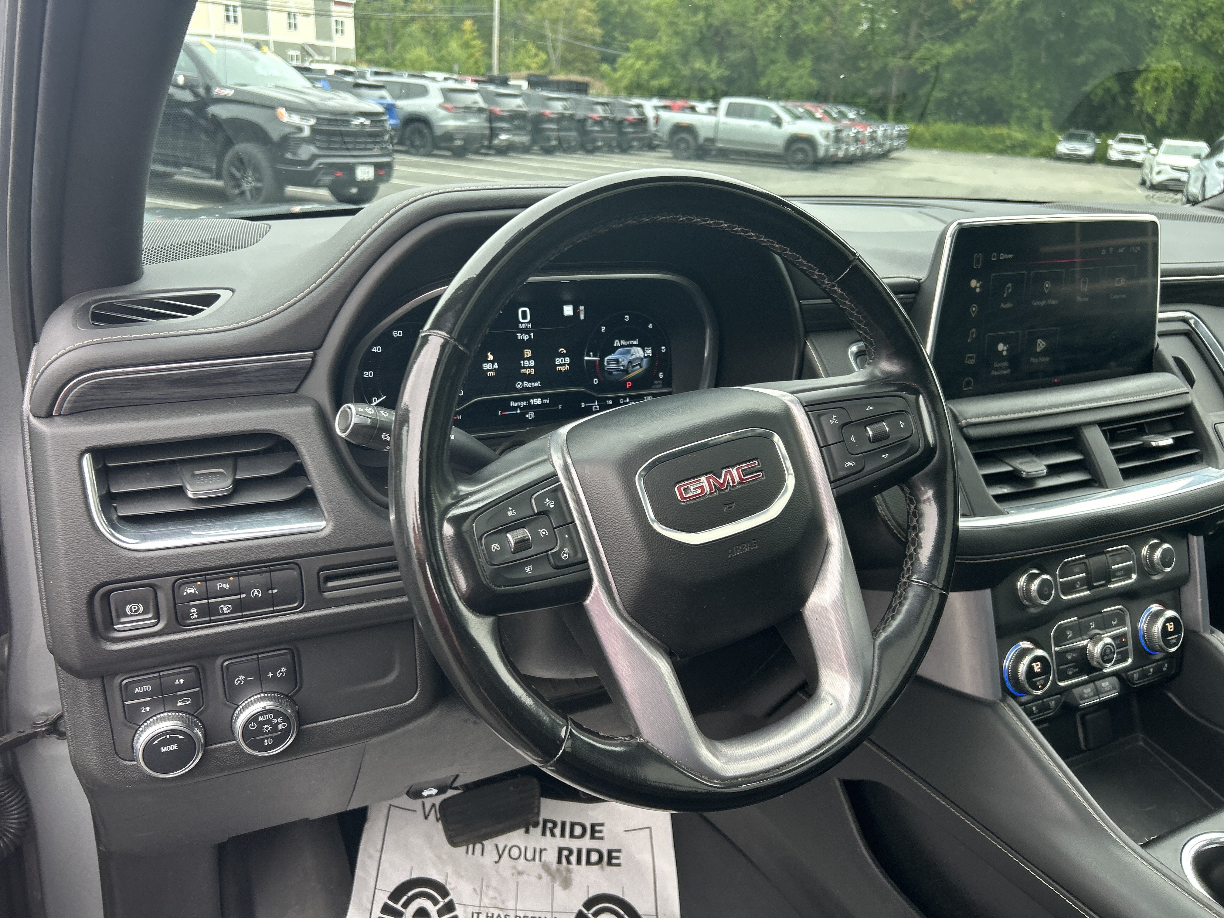 2023 GMC Yukon XL SLT