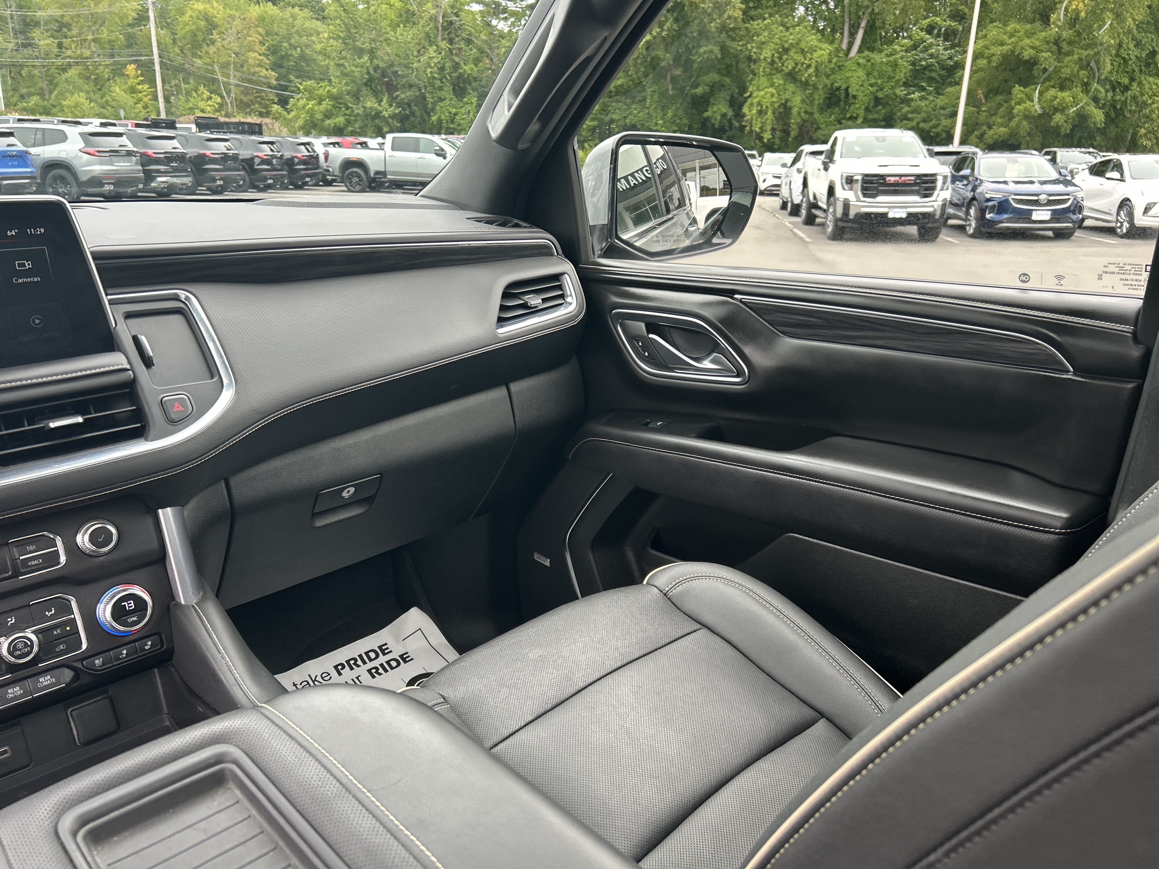 2023 GMC Yukon XL SLT