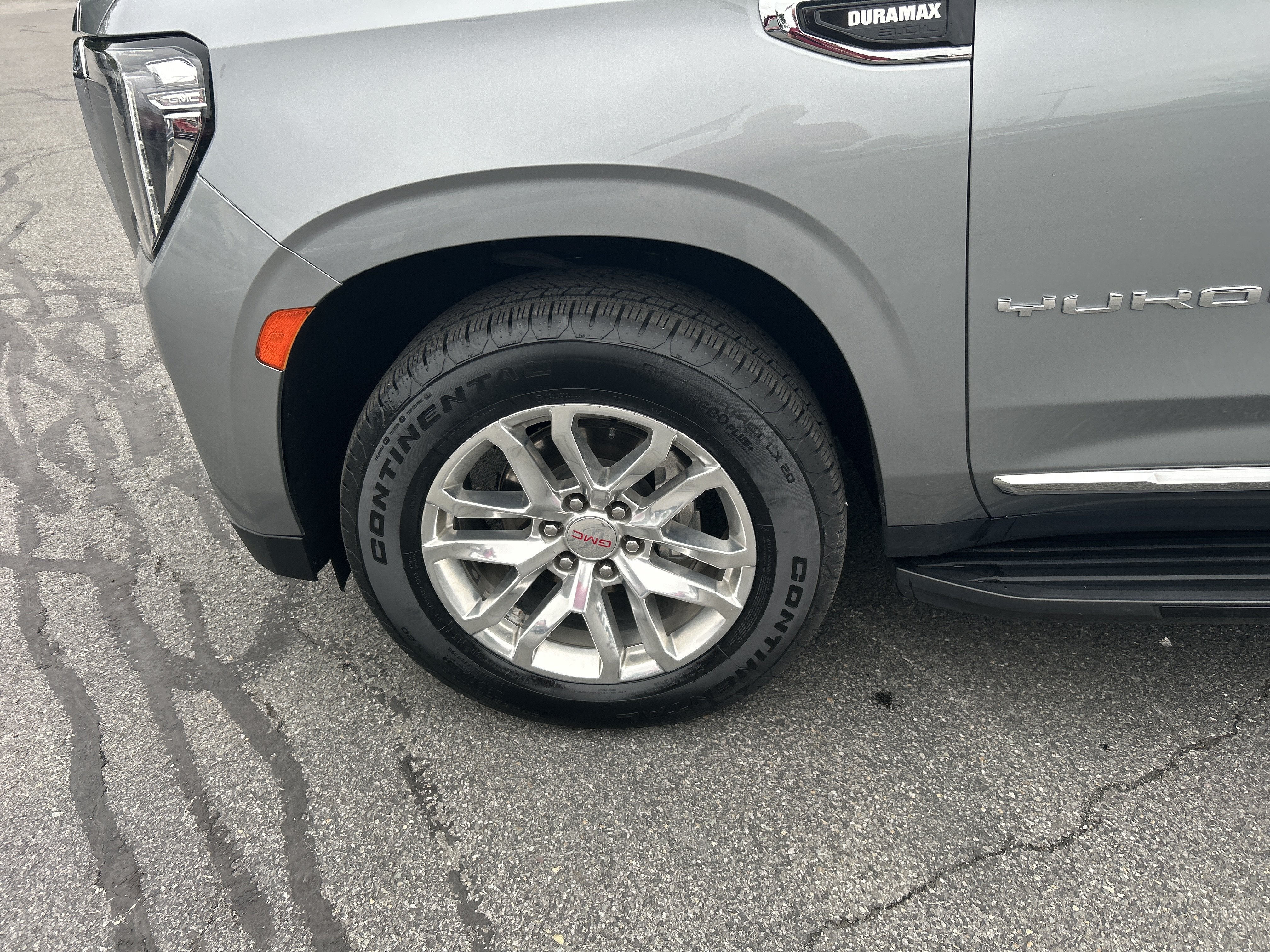 2023 GMC Yukon XL SLT