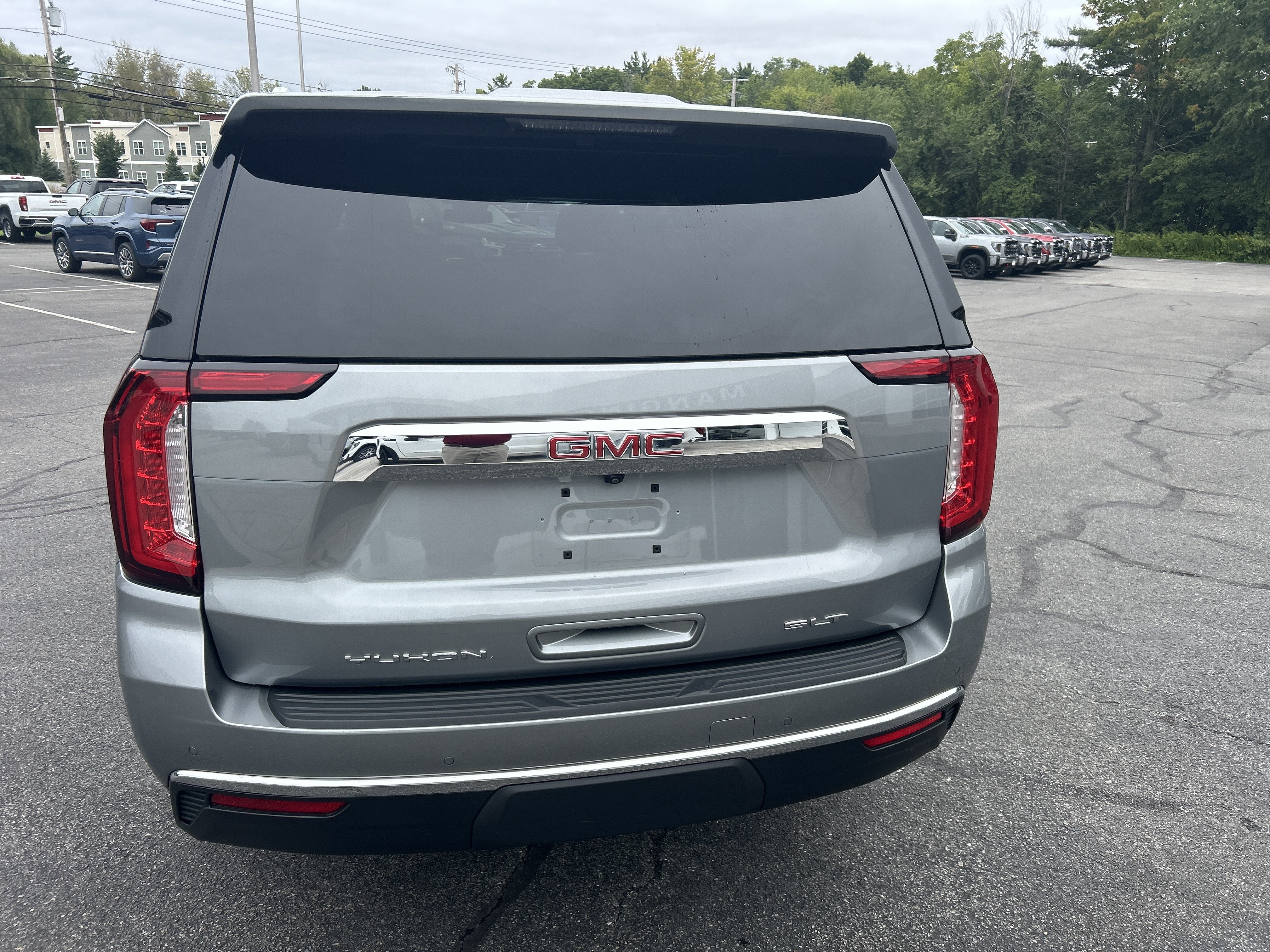 2023 GMC Yukon XL SLT