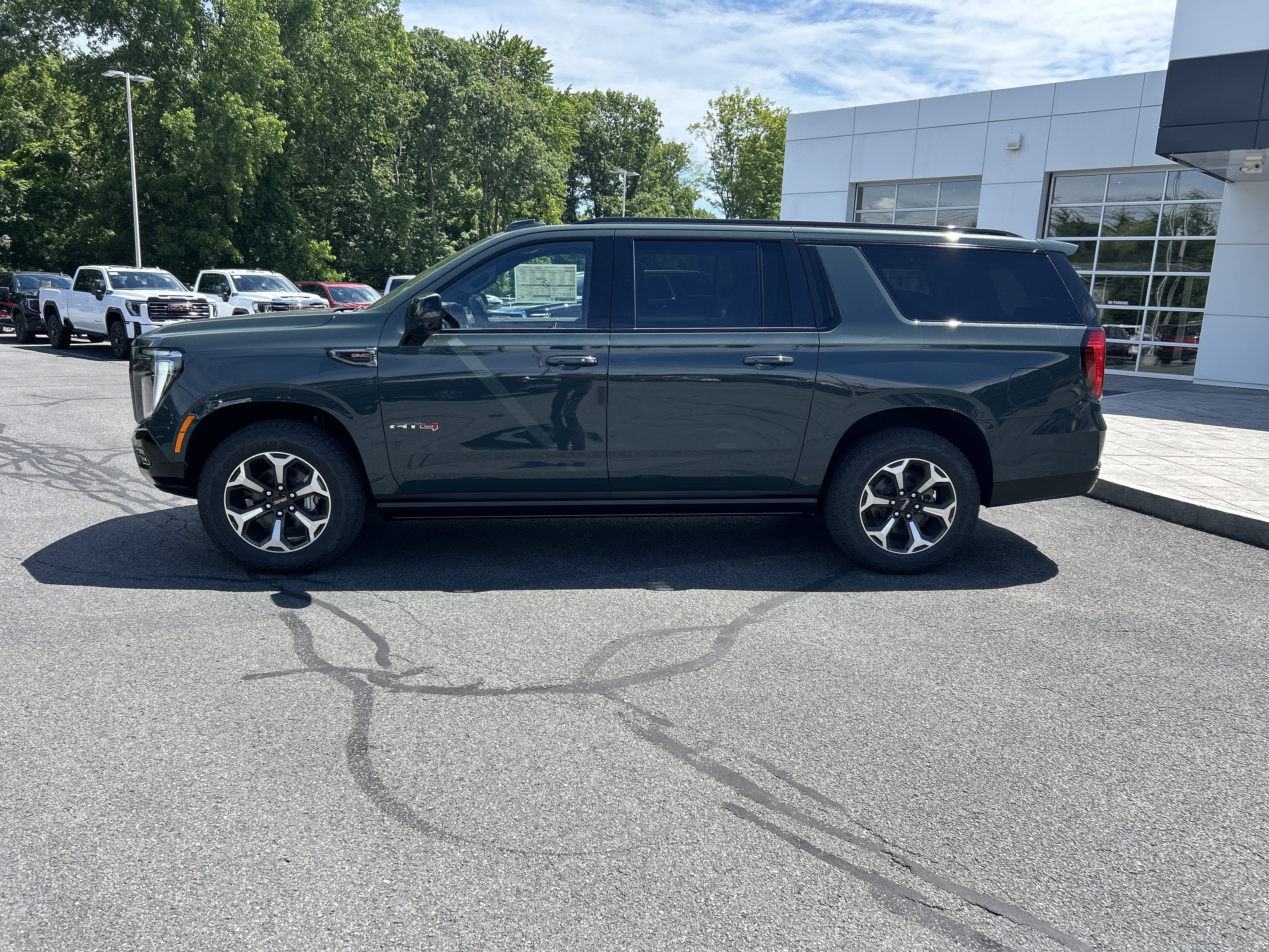 2026 GMC Yukon XL AT4