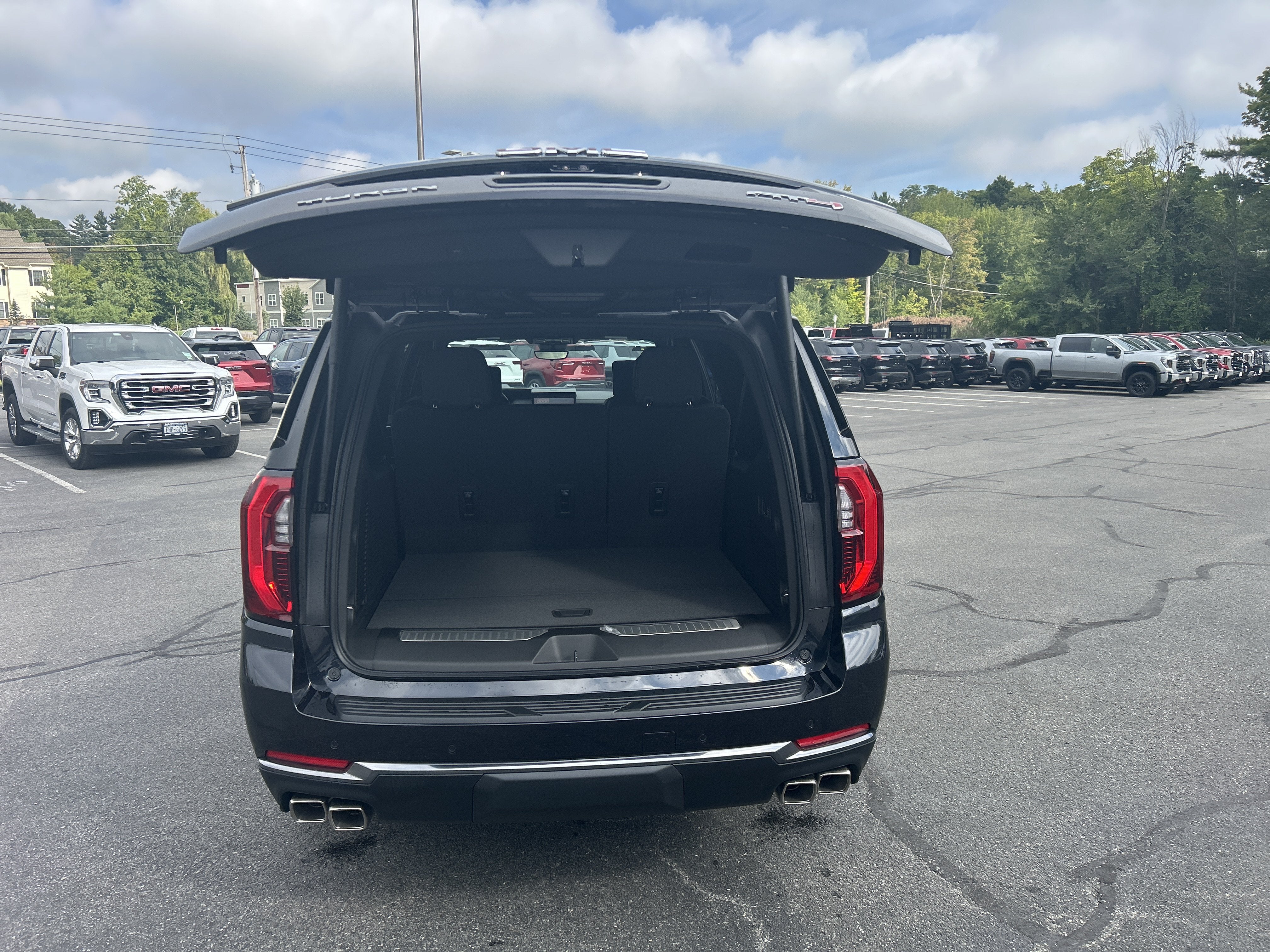 2026 GMC Yukon XL AT4