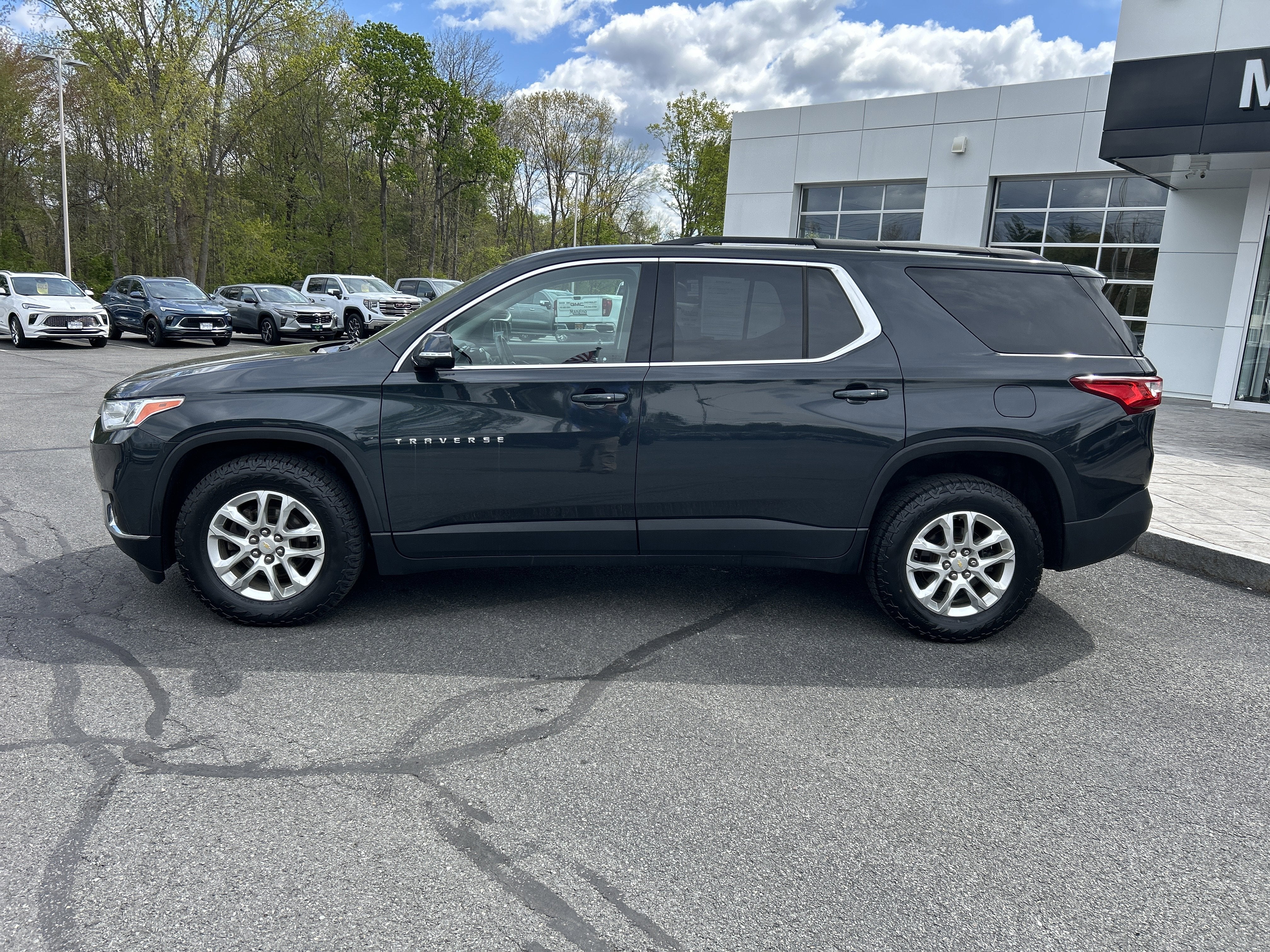 2019 Chevrolet Traverse LT Cloth