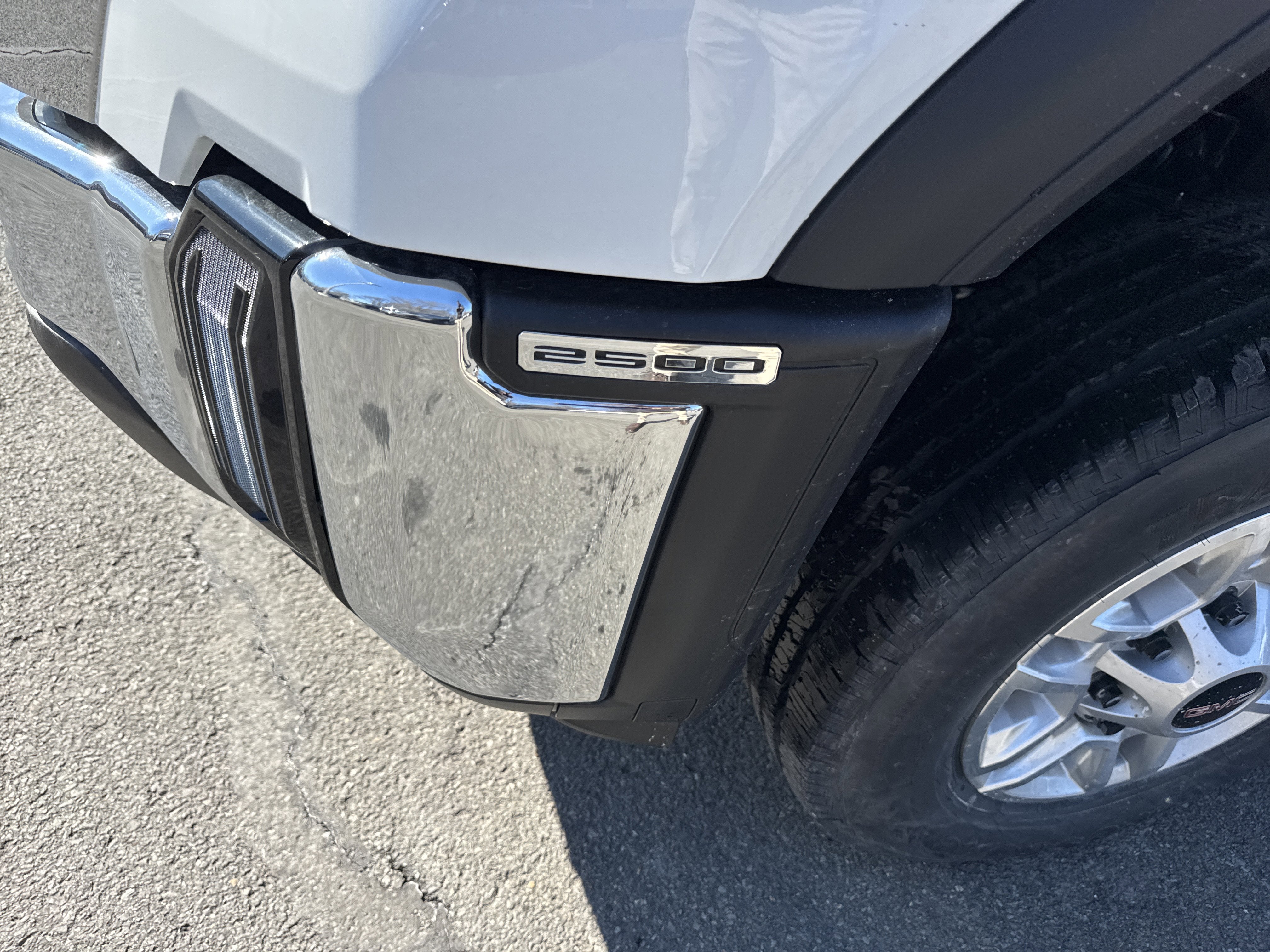 2026 GMC Sierra 2500 HD SLE