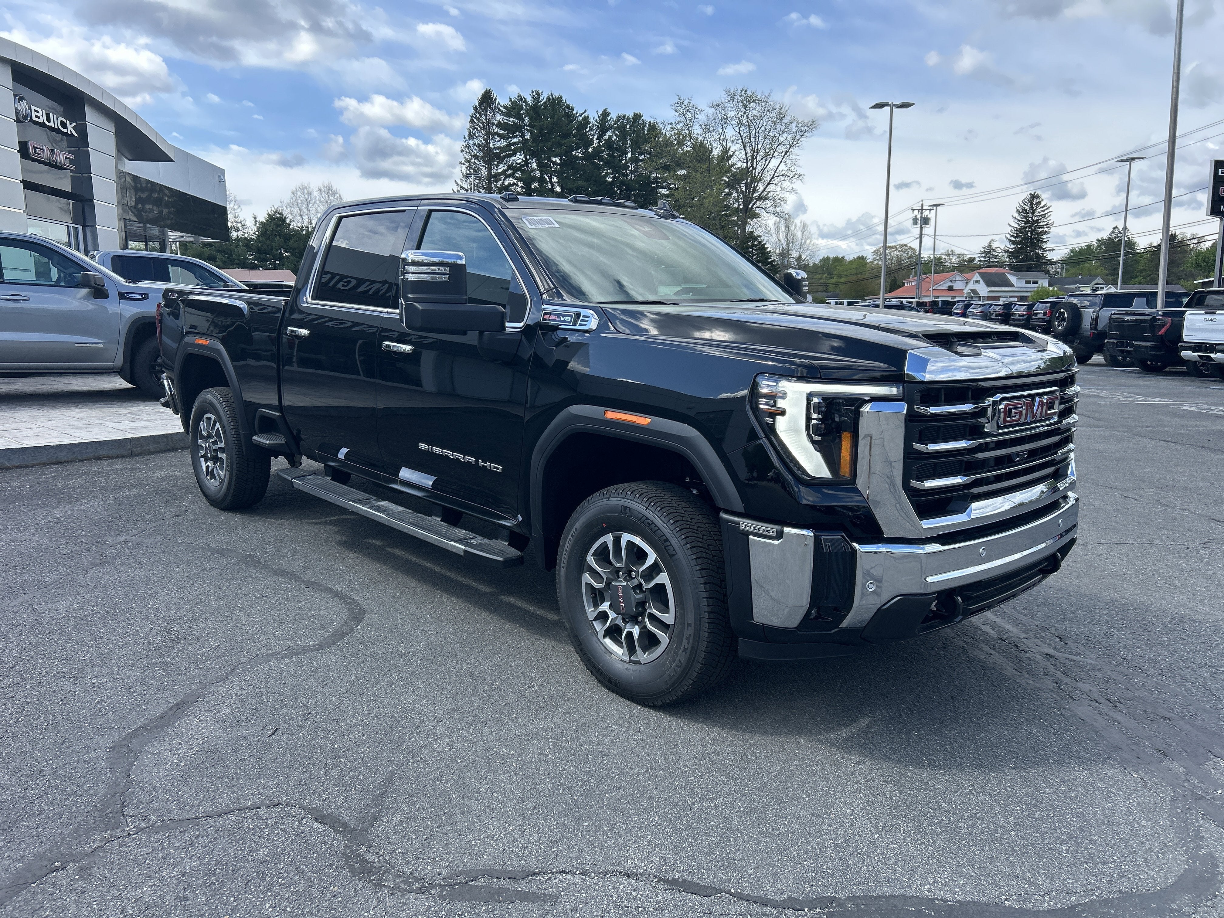 2026 GMC Sierra 2500 HD SLT