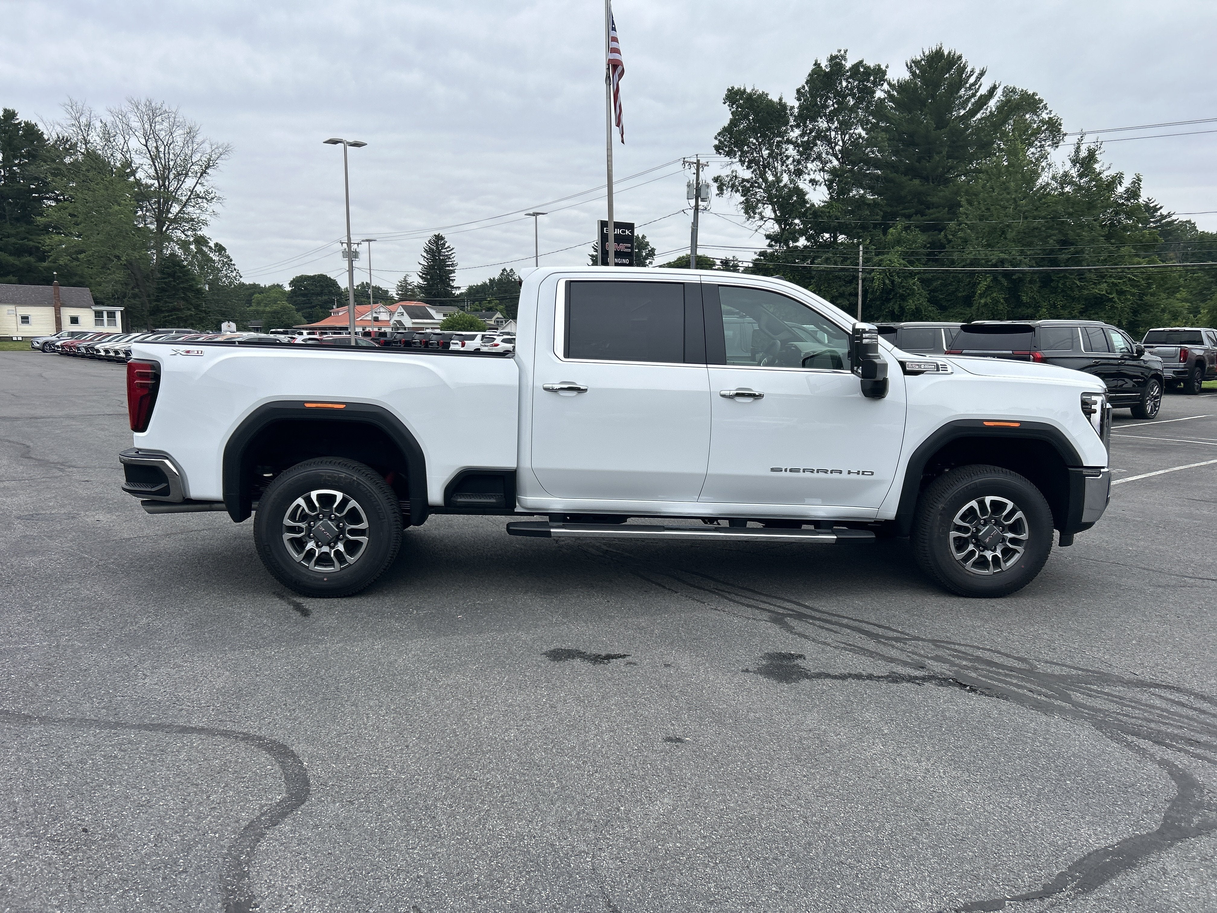 2026 GMC Sierra 2500 HD SLT
