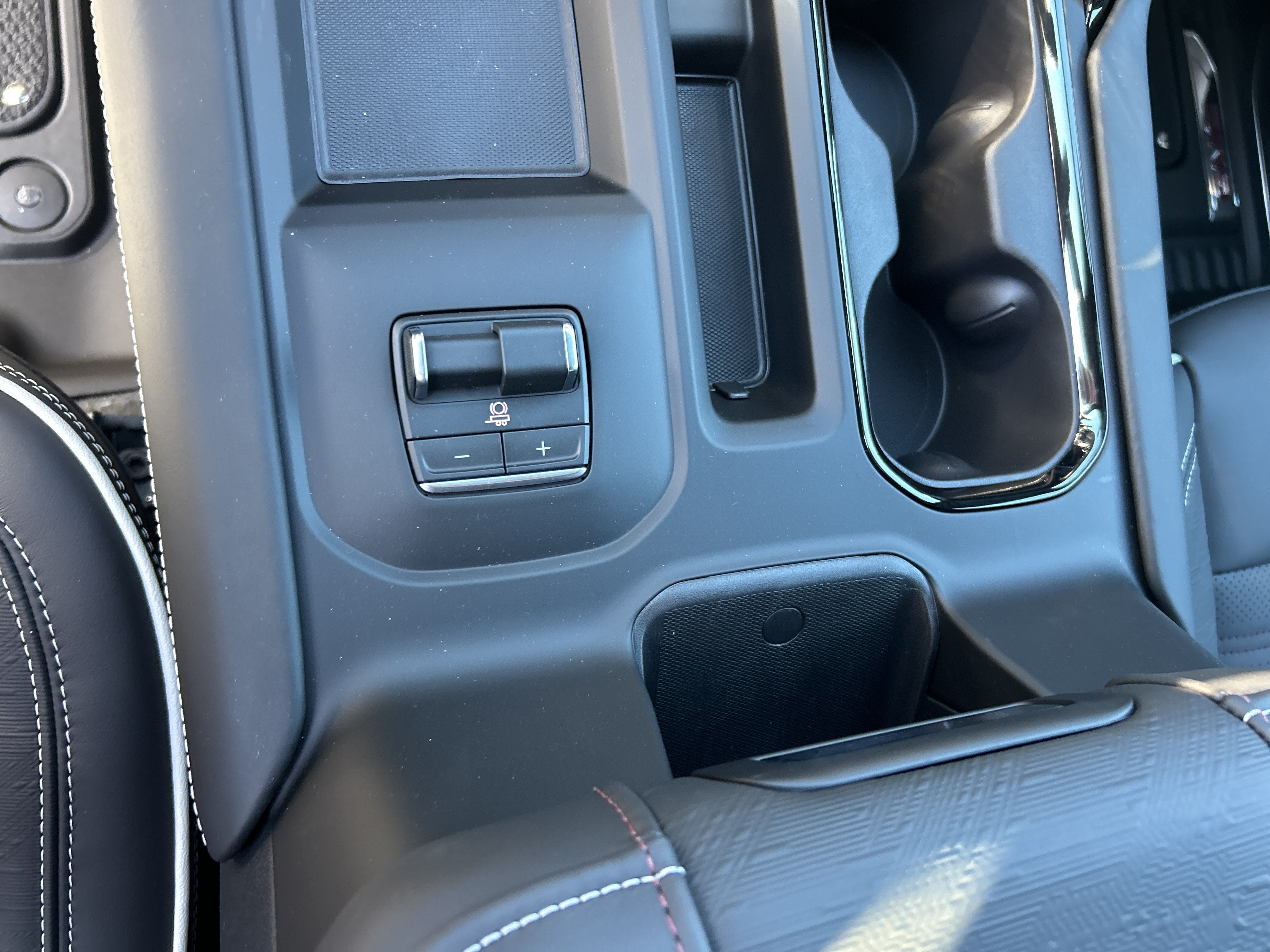 2026 GMC Sierra 2500HD AT4X - Photo 29