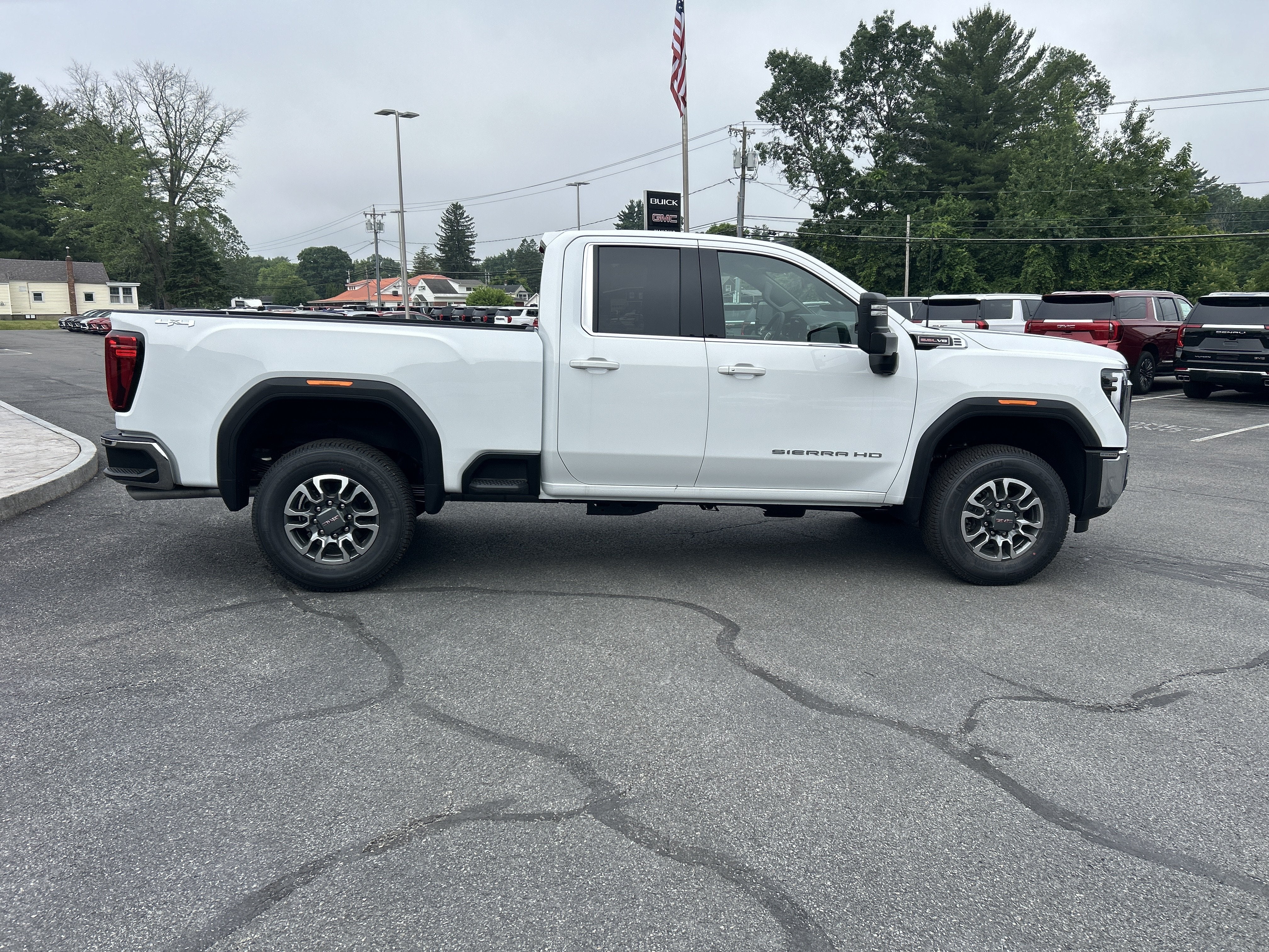 2026 GMC Sierra 2500 HD SLE
