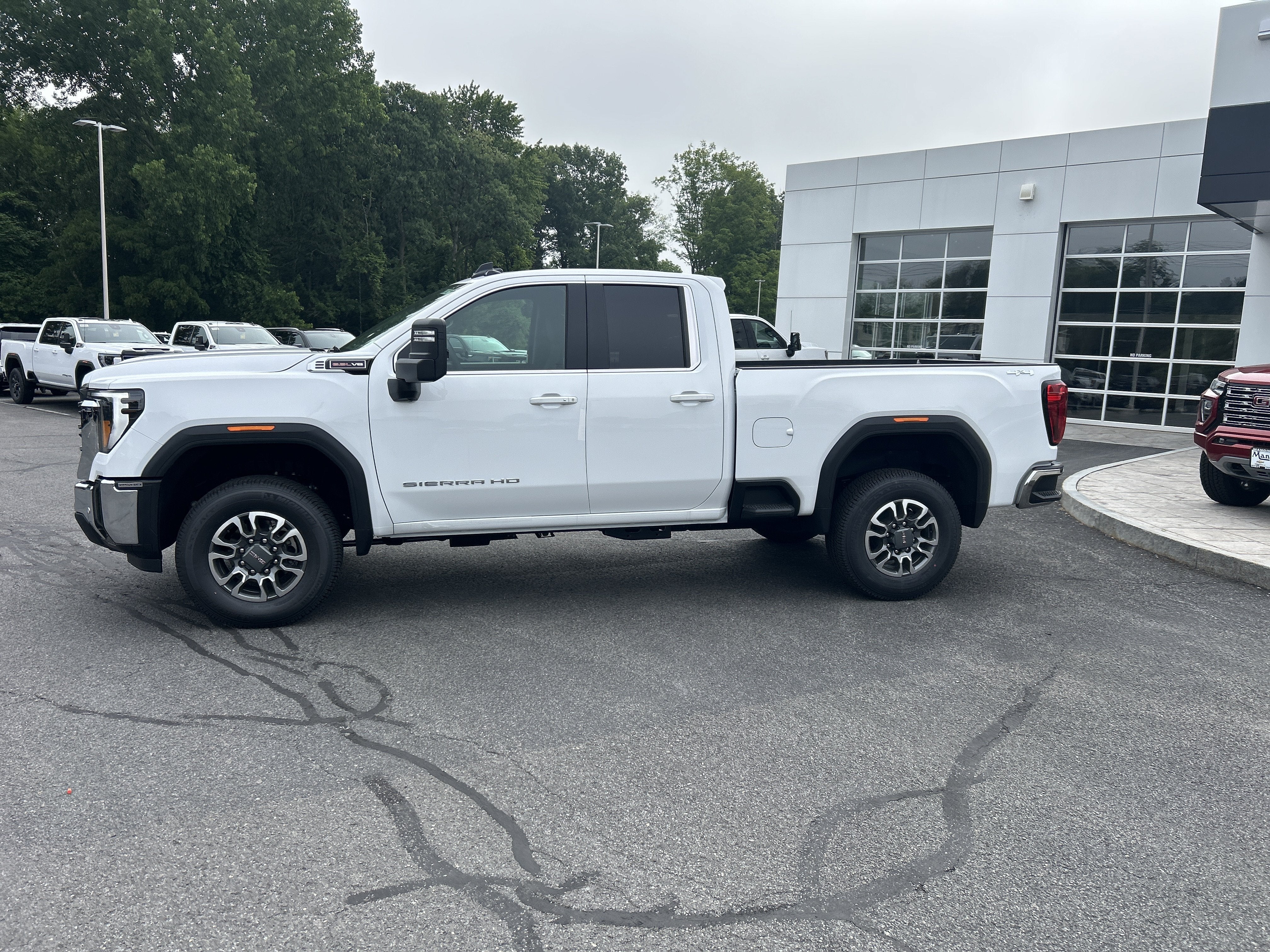 2026 GMC Sierra 2500 HD SLE