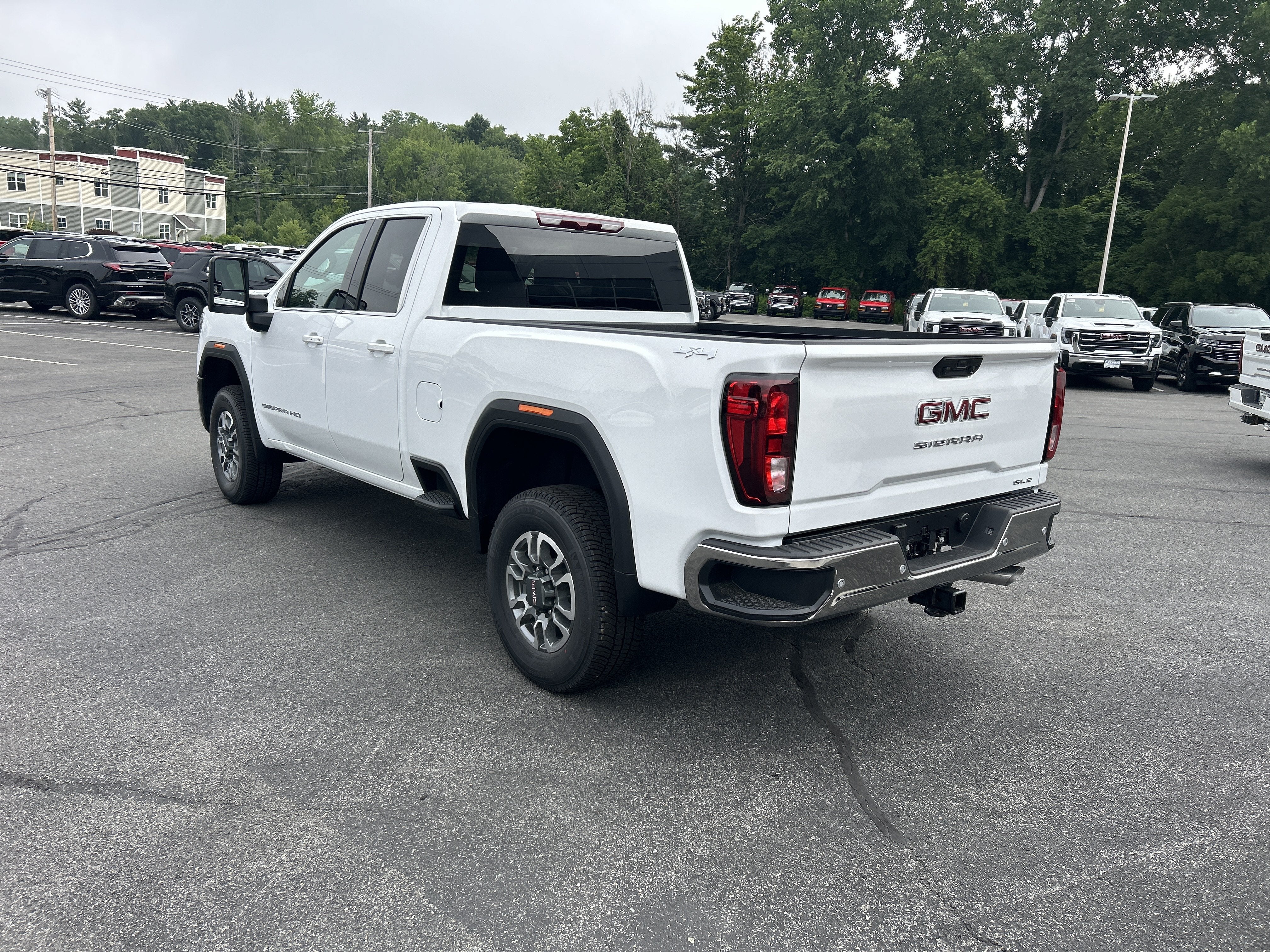 2026 GMC Sierra 2500 HD SLE