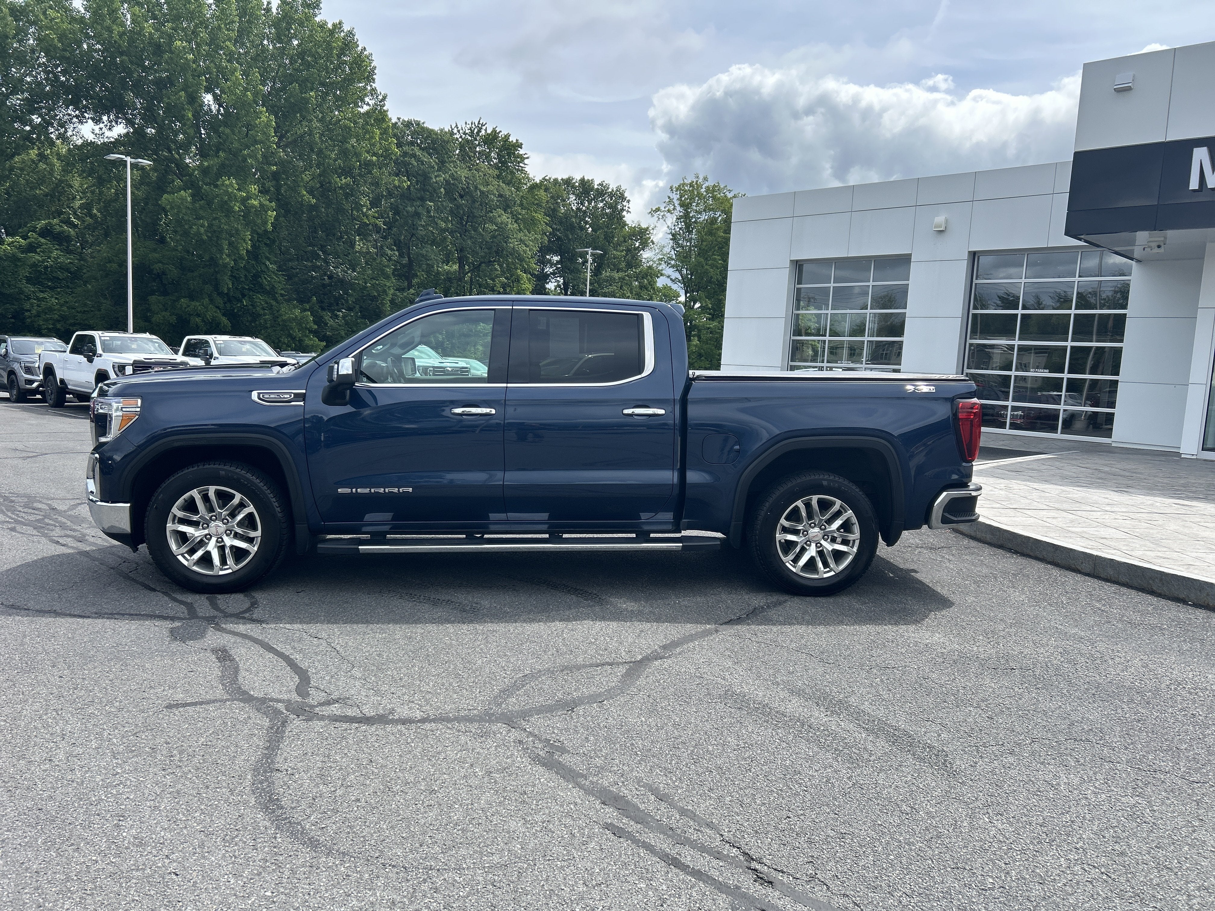 2021 GMC Sierra 1500 SLT
