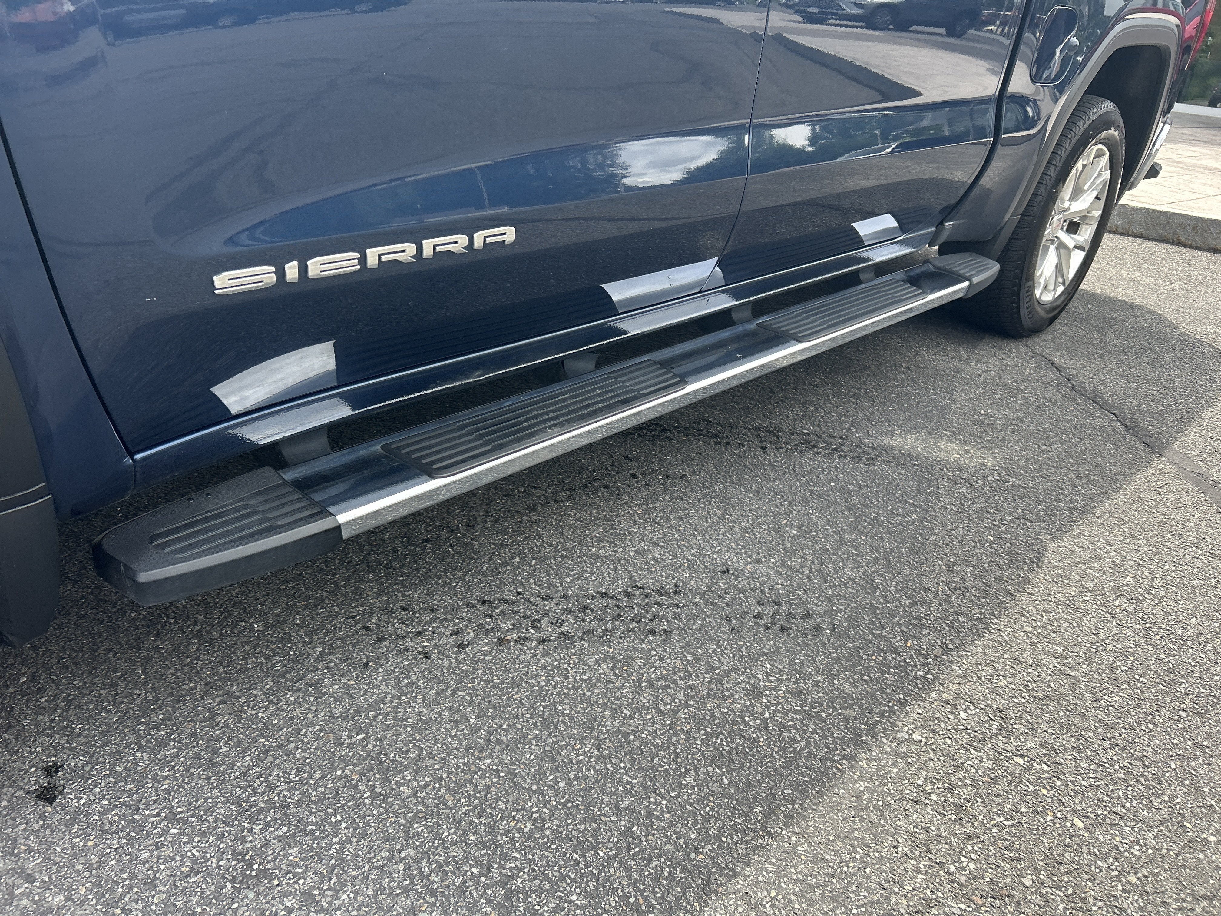 2021 GMC Sierra 1500 SLT