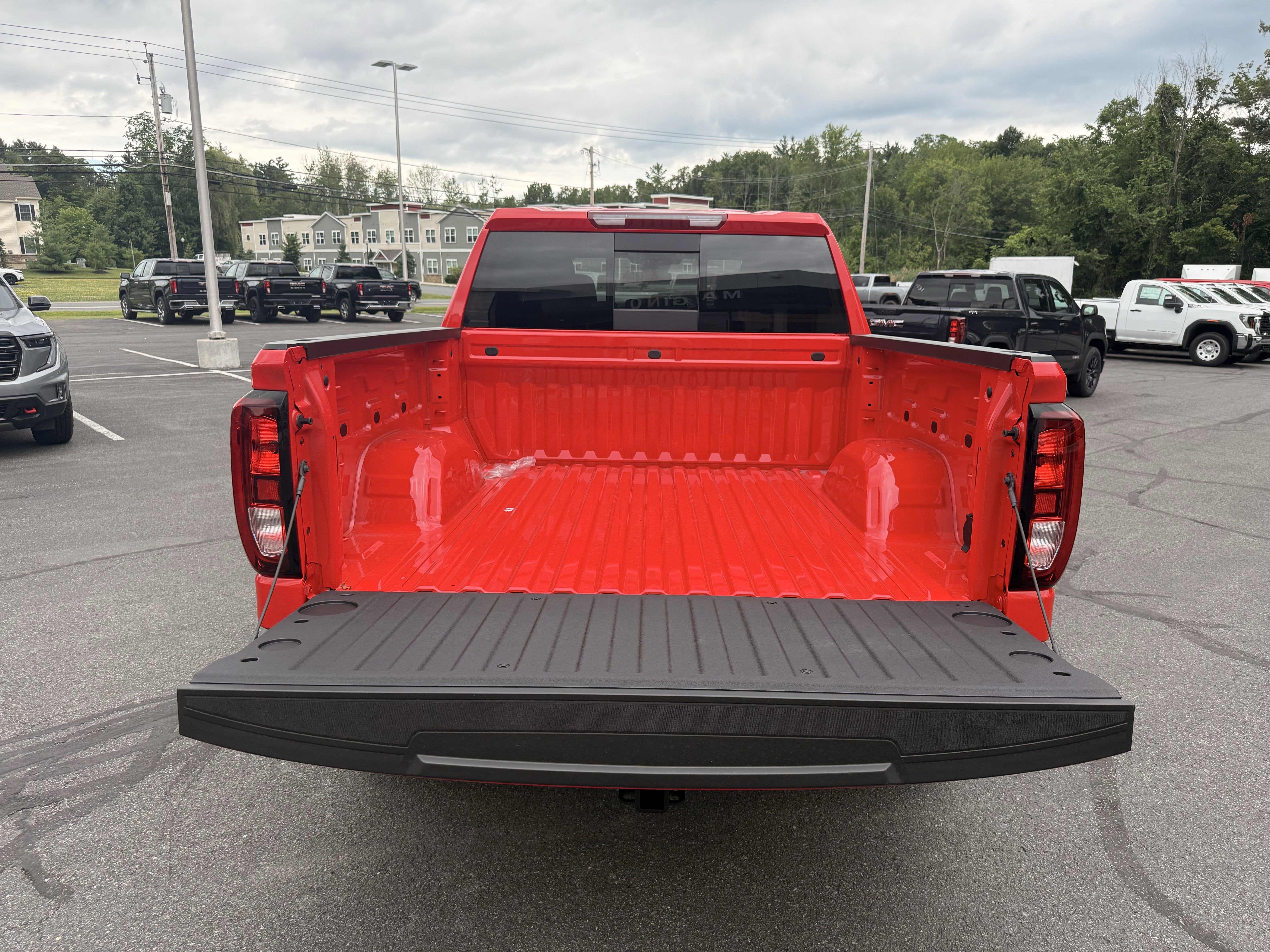 2025 GMC Sierra 1500 SLE