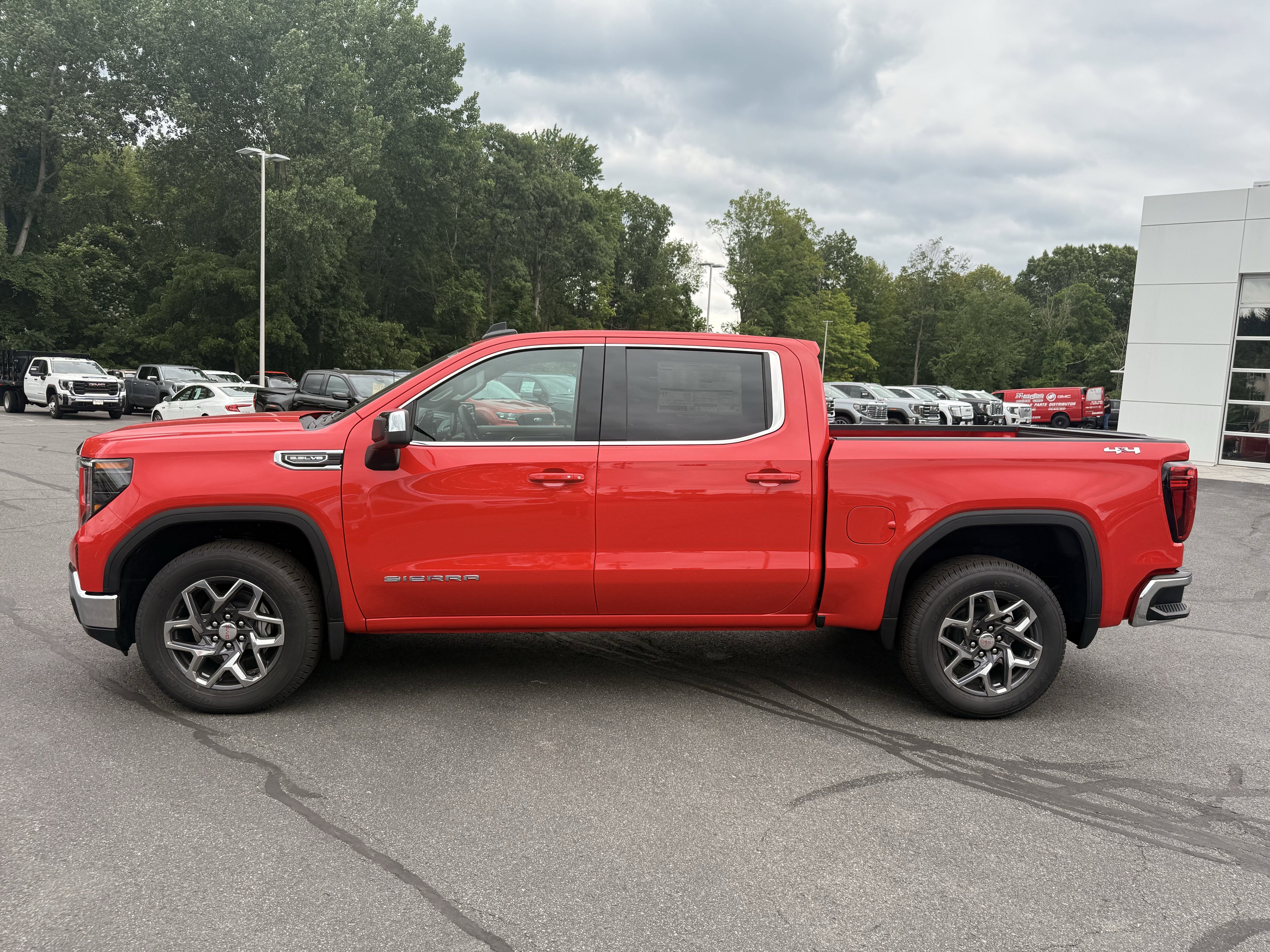 2025 GMC Sierra 1500 SLE