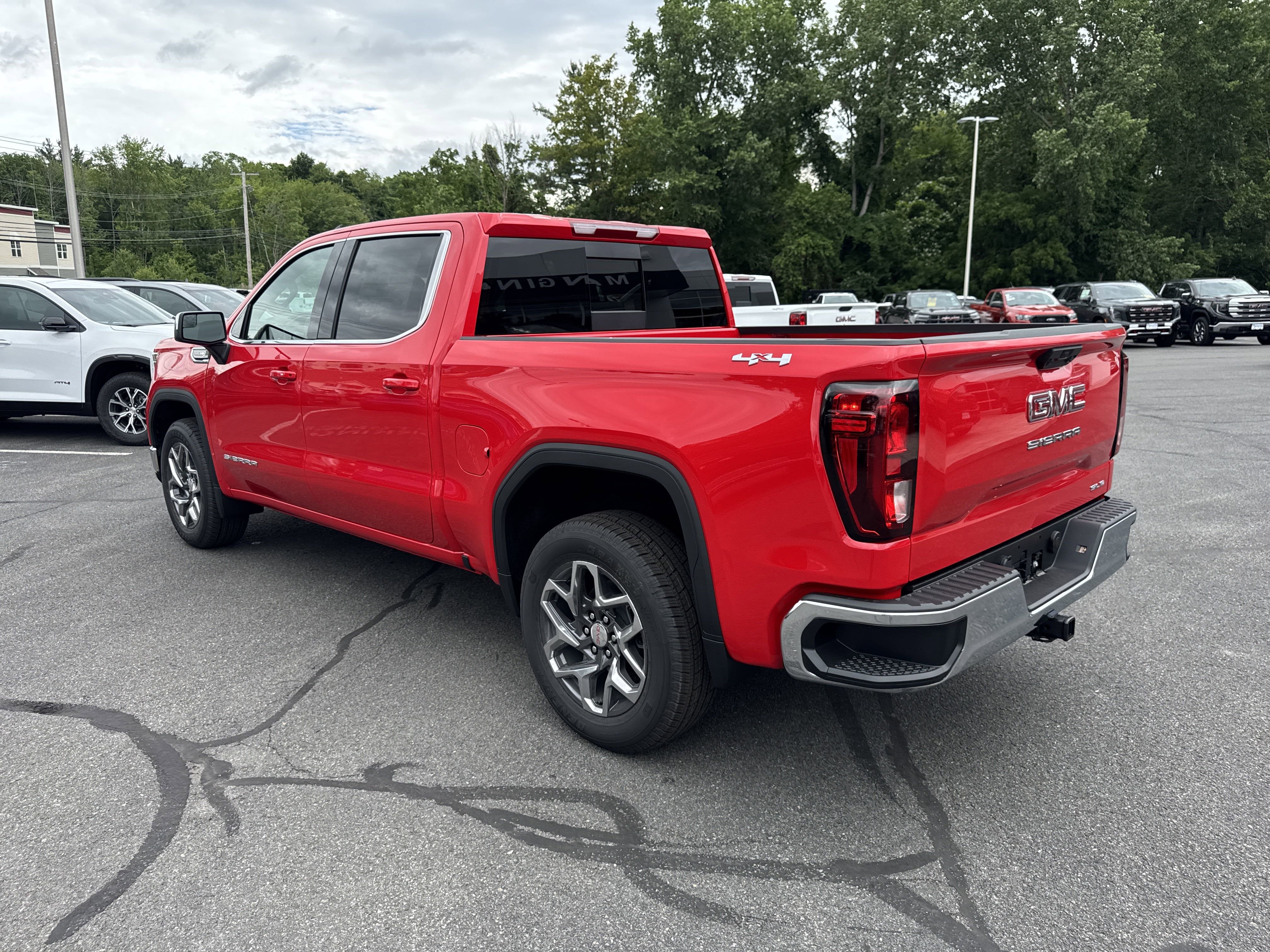 2025 GMC Sierra 1500 SLE