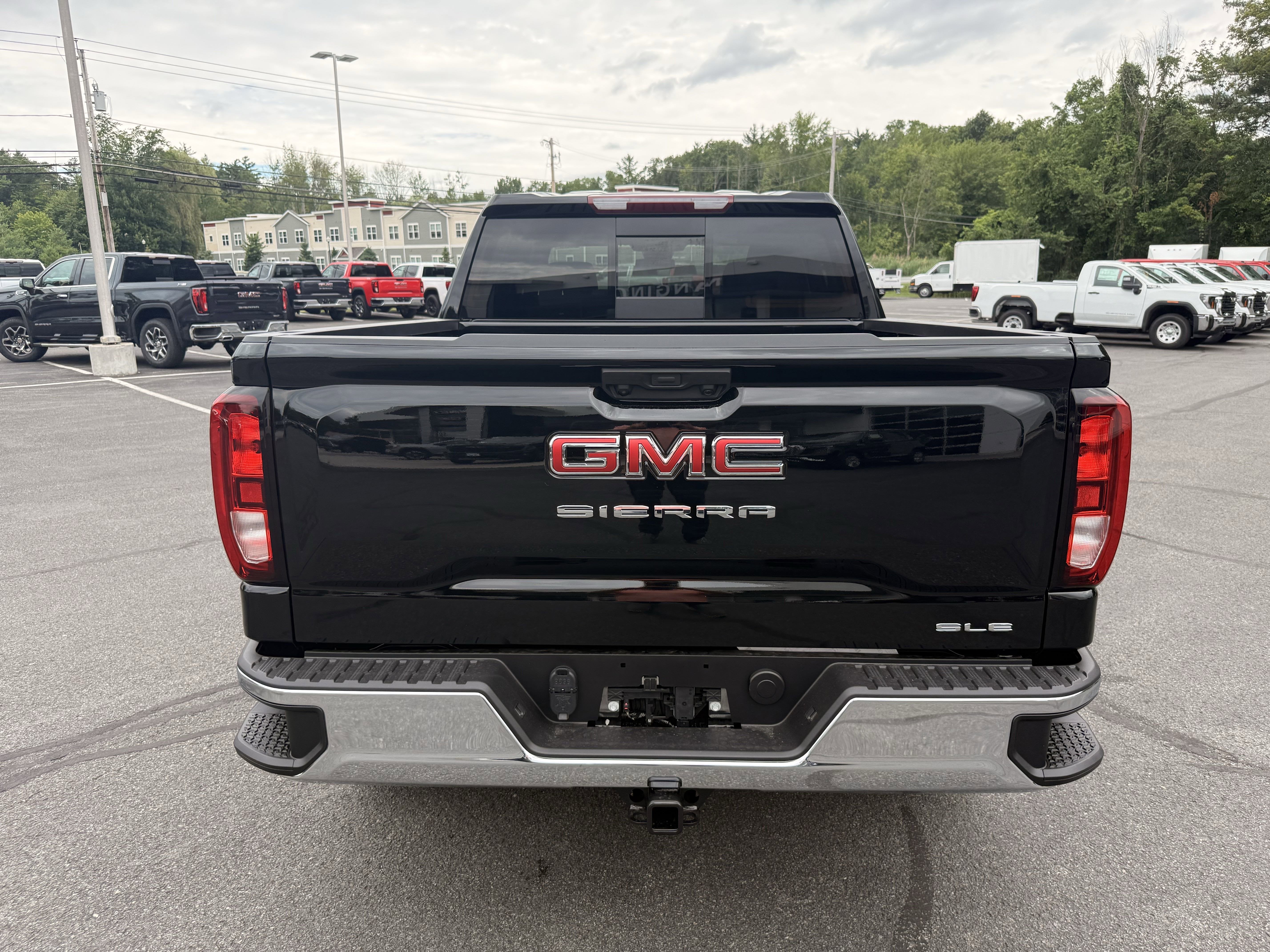 2025 GMC Sierra 1500 SLE
