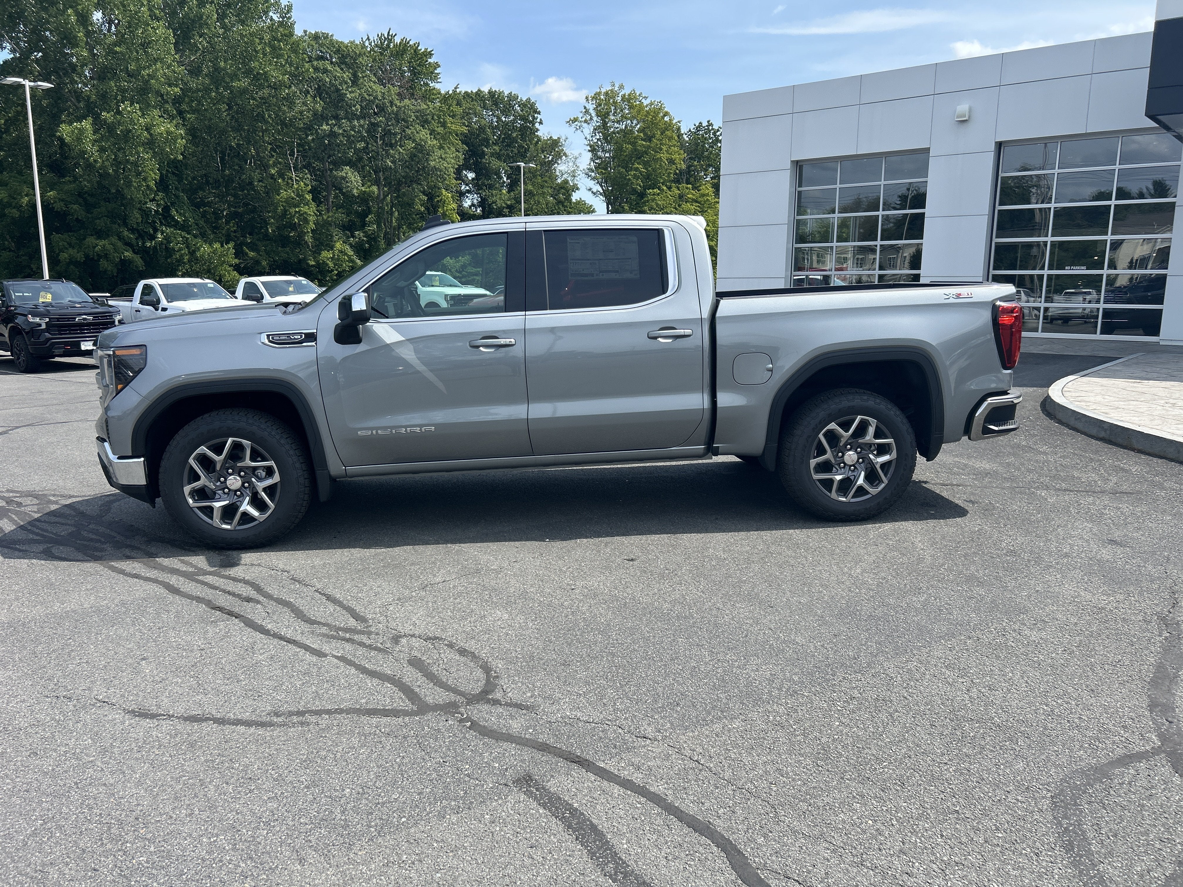 2026 GMC Sierra 1500 SLE