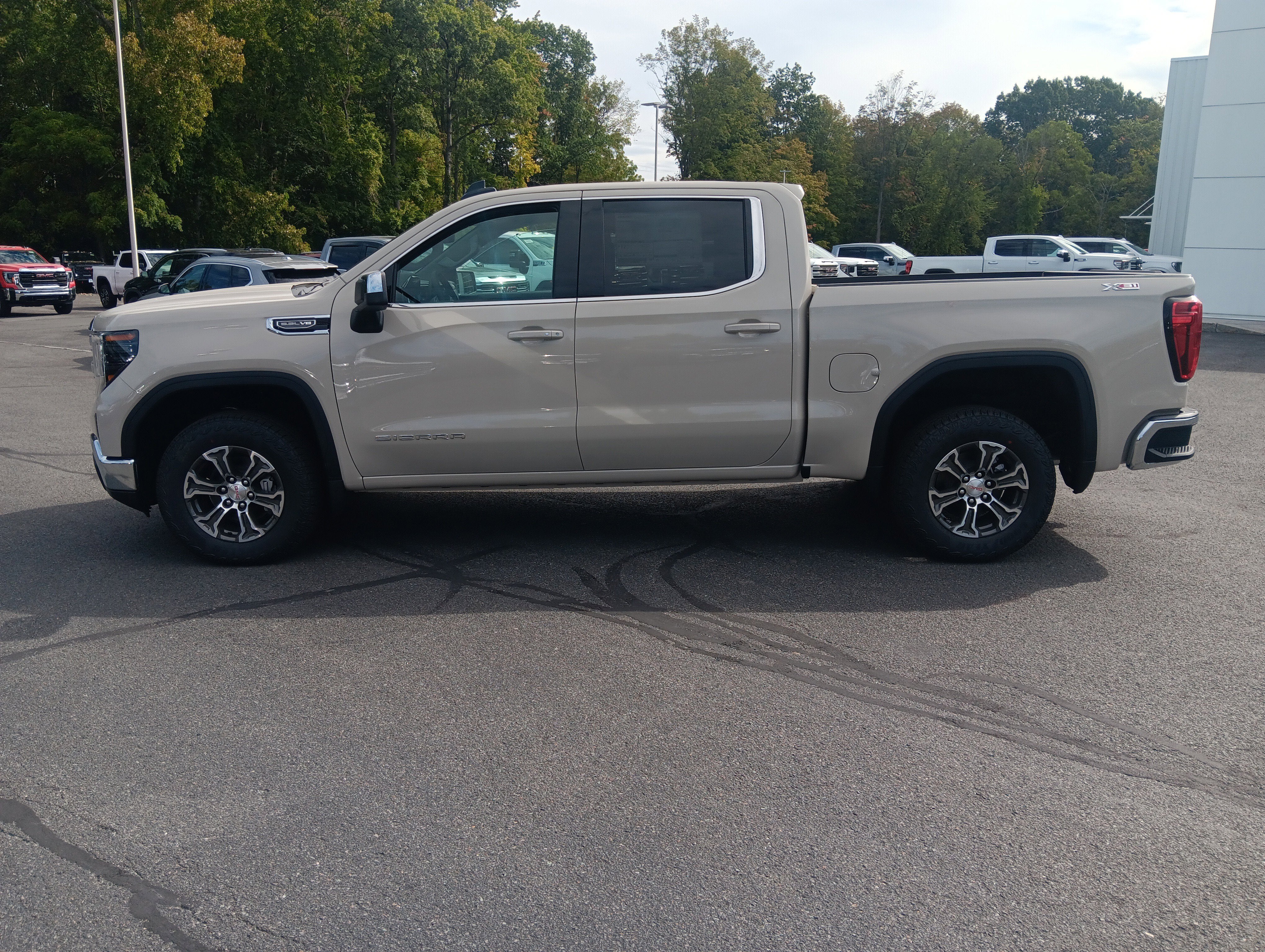 2026 GMC Sierra 1500 SLE