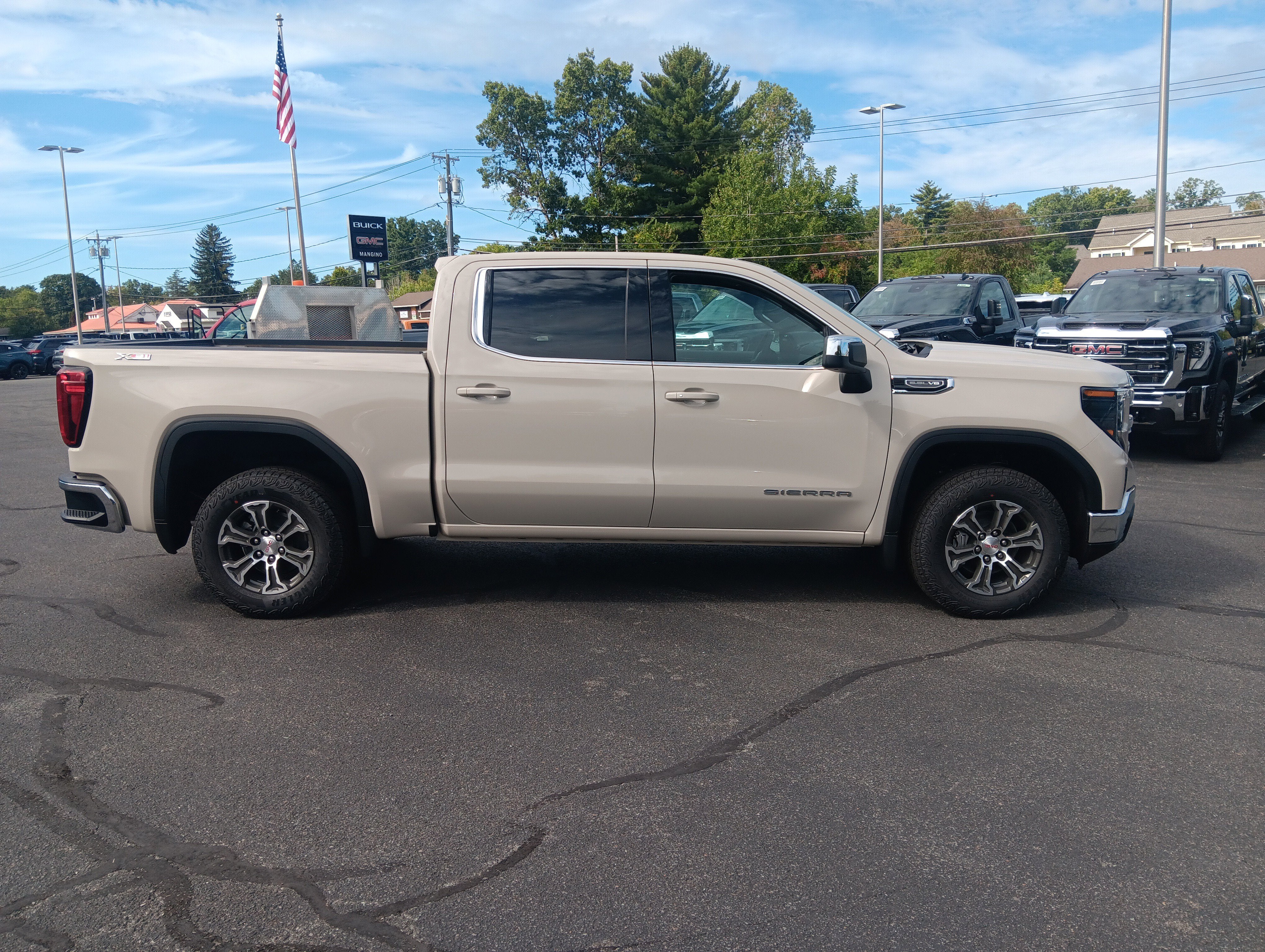 2026 GMC Sierra 1500 SLE