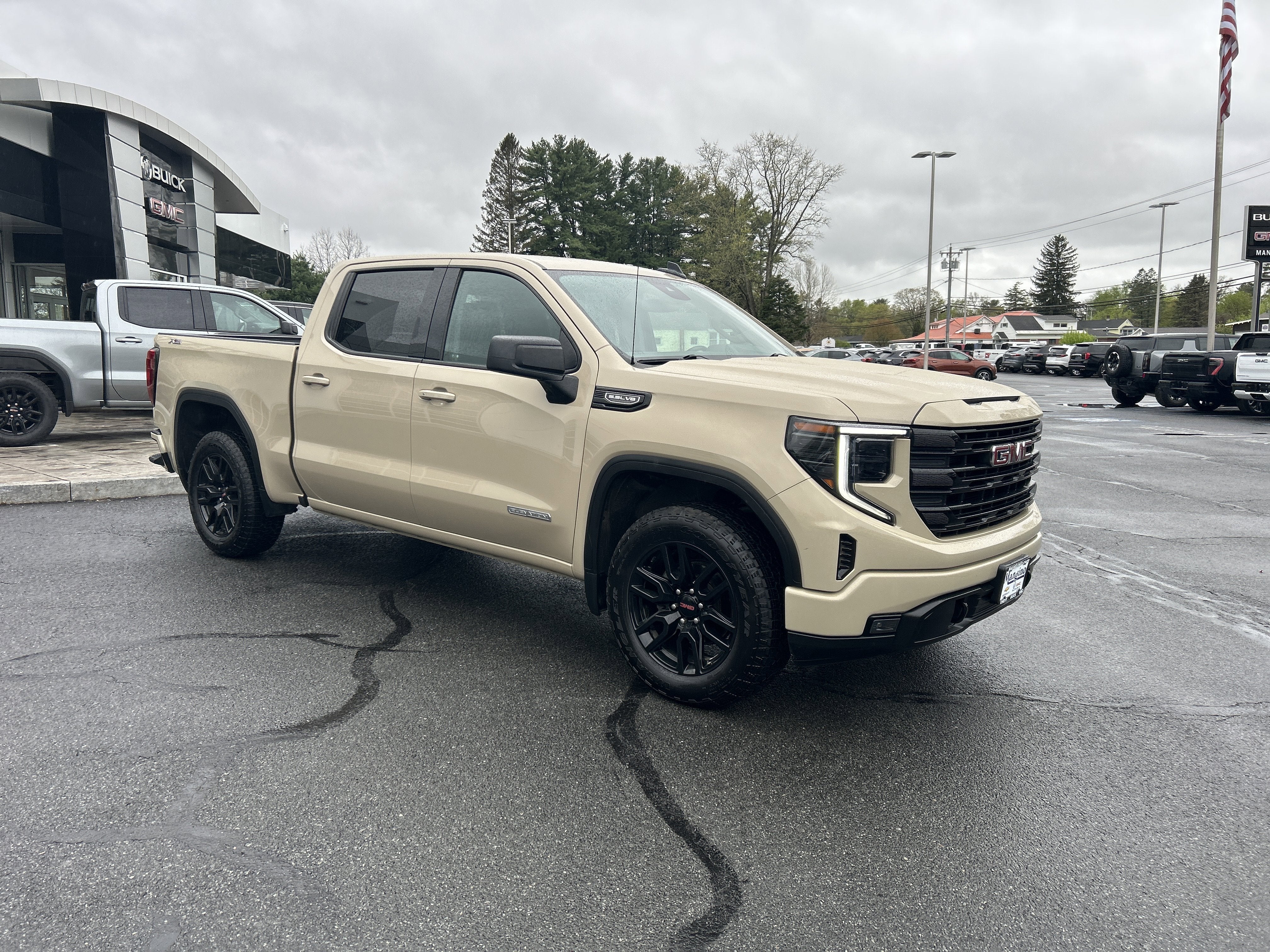 2023 GMC Sierra 1500 Elevation