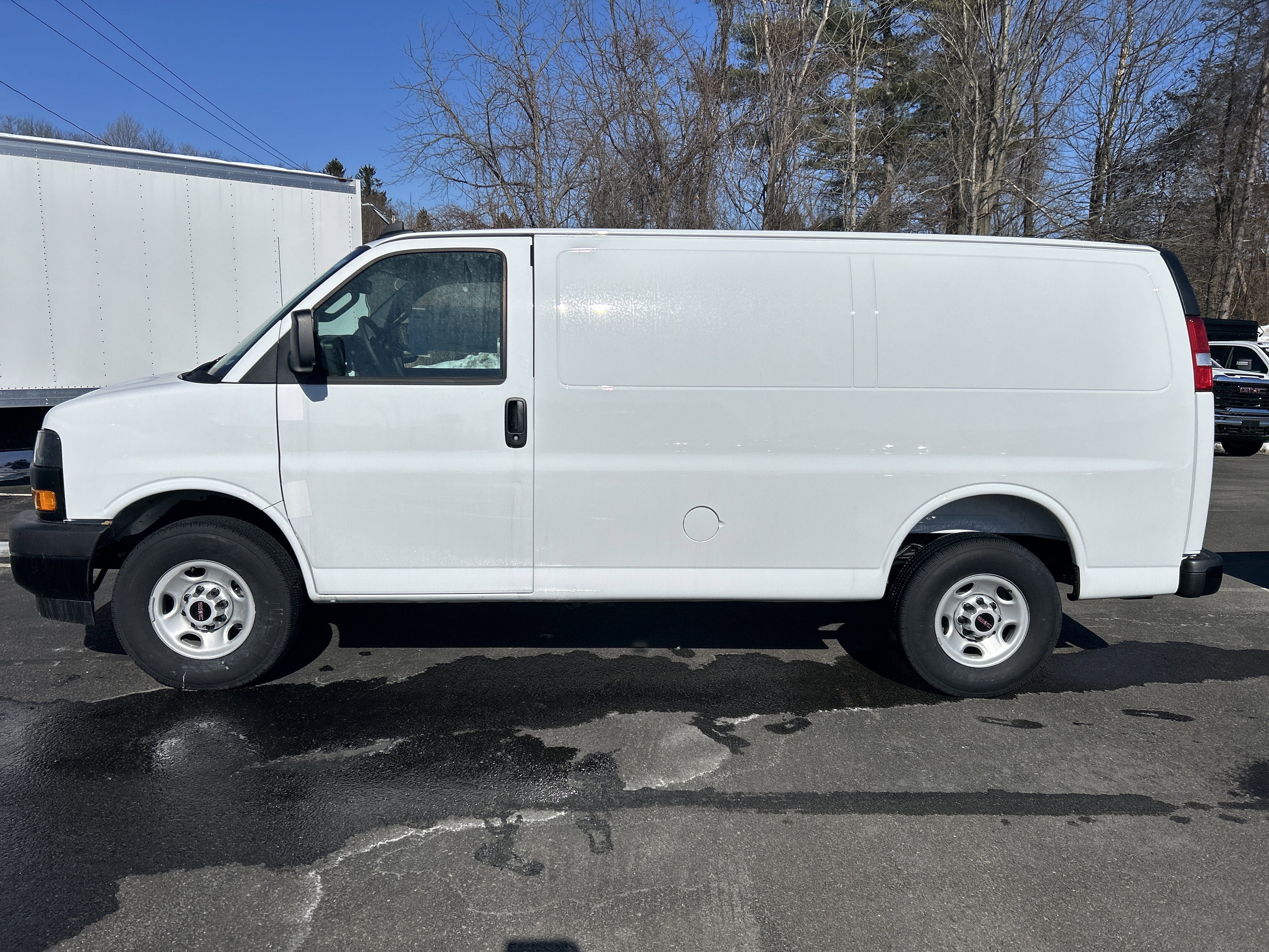 2025 GMC Savana Cargo Work Van