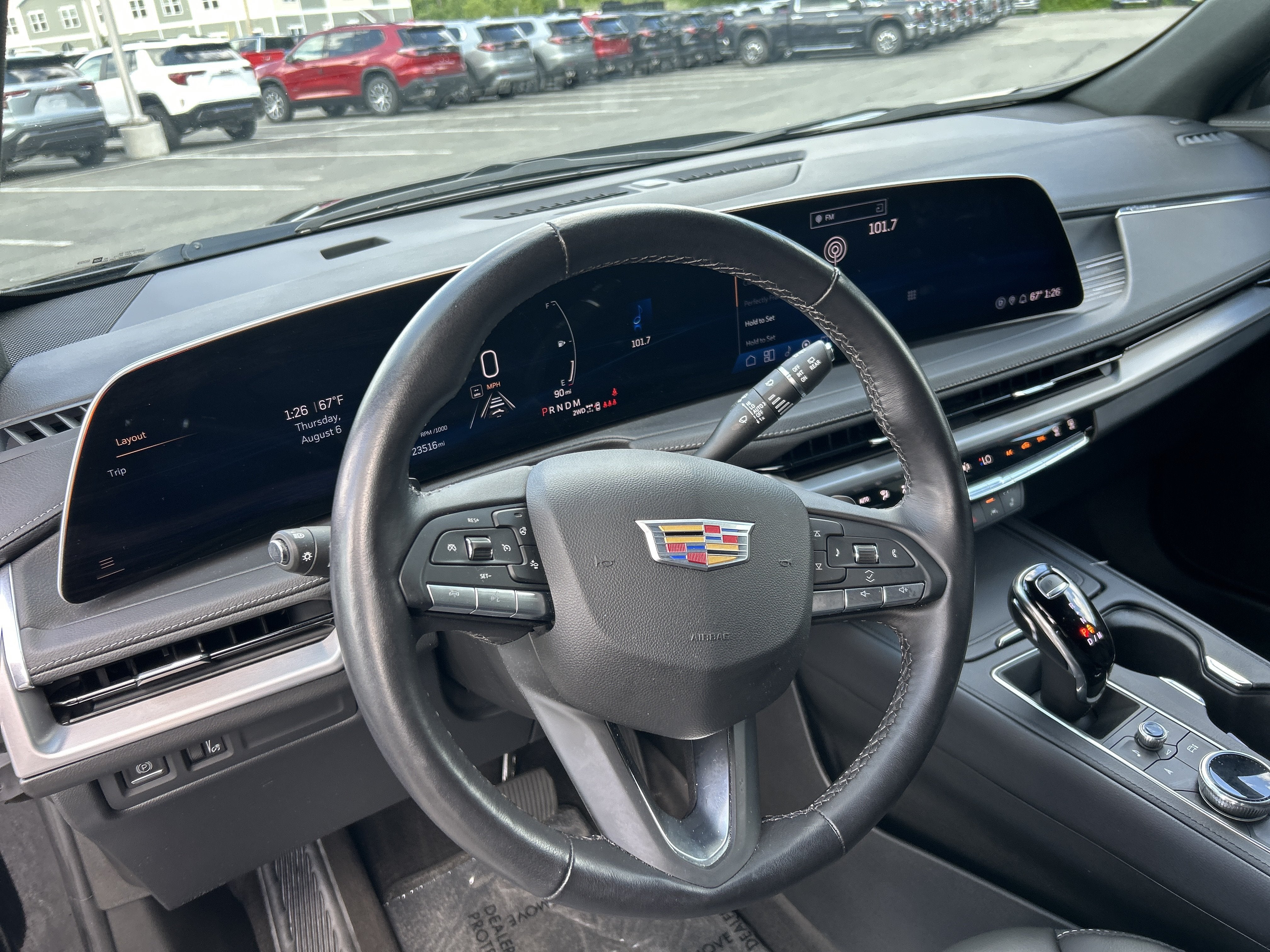 2025 Cadillac XT4 Premium Luxury