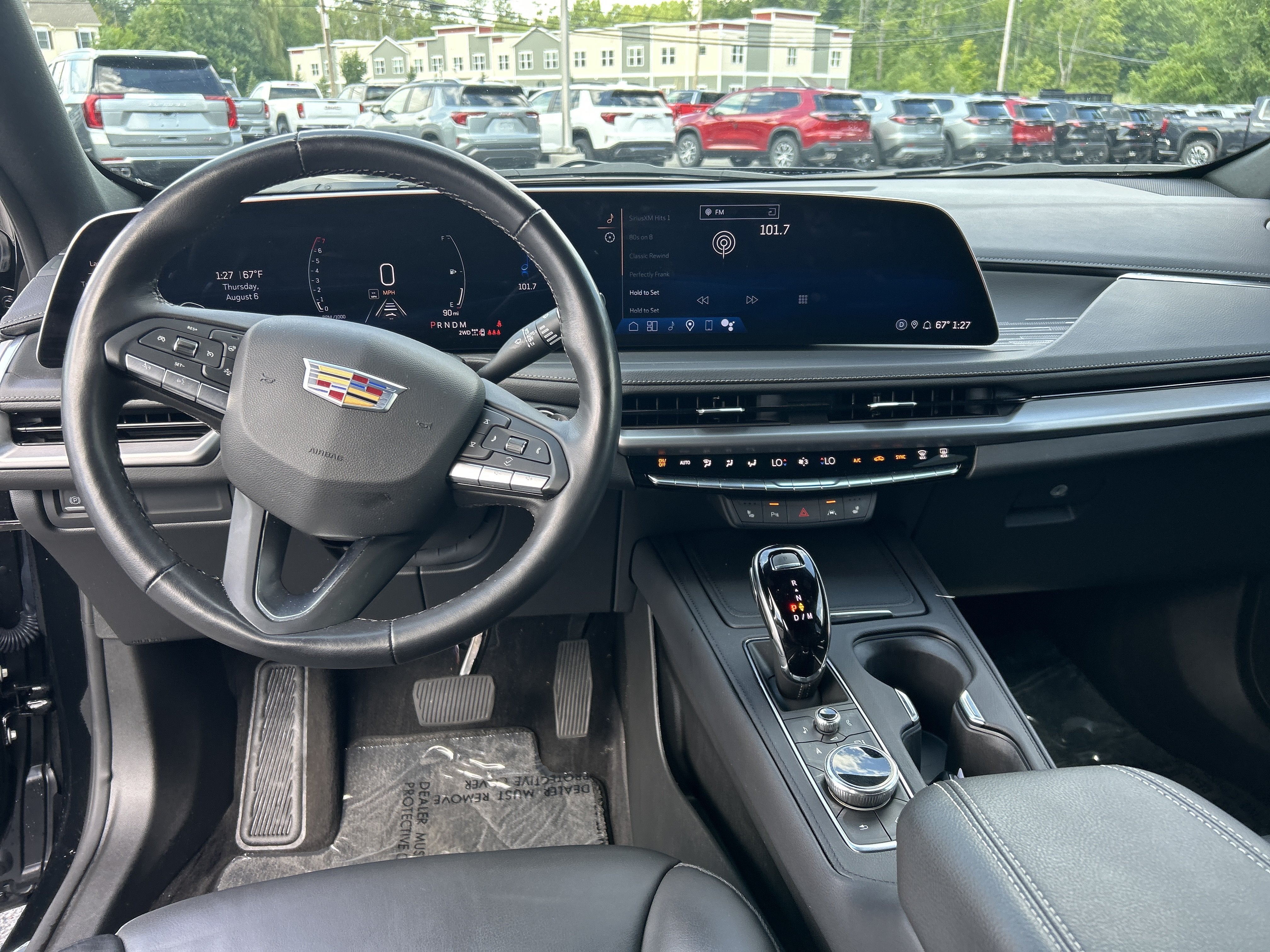 2025 Cadillac XT4 Premium Luxury