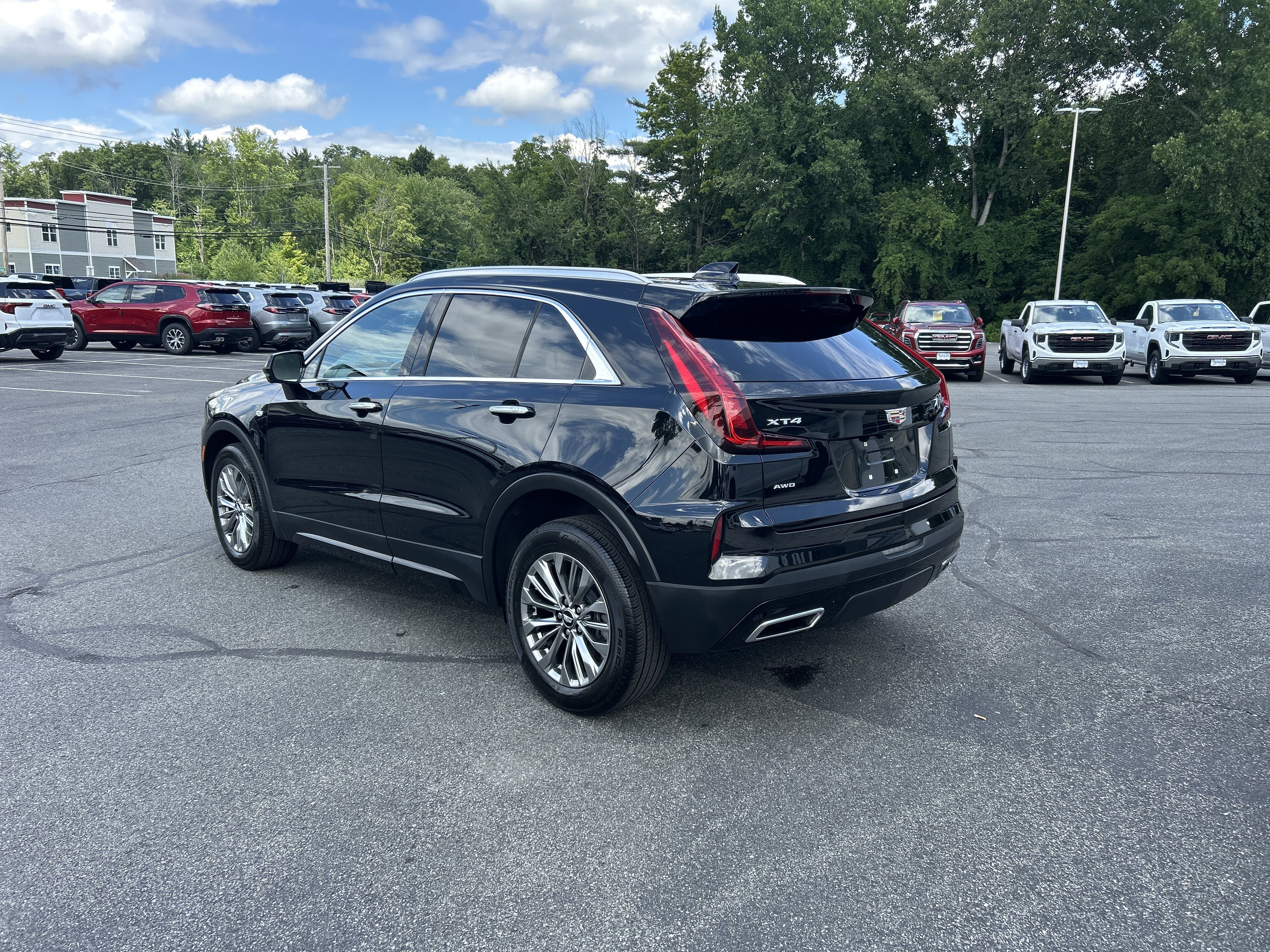 2025 Cadillac XT4 Premium Luxury