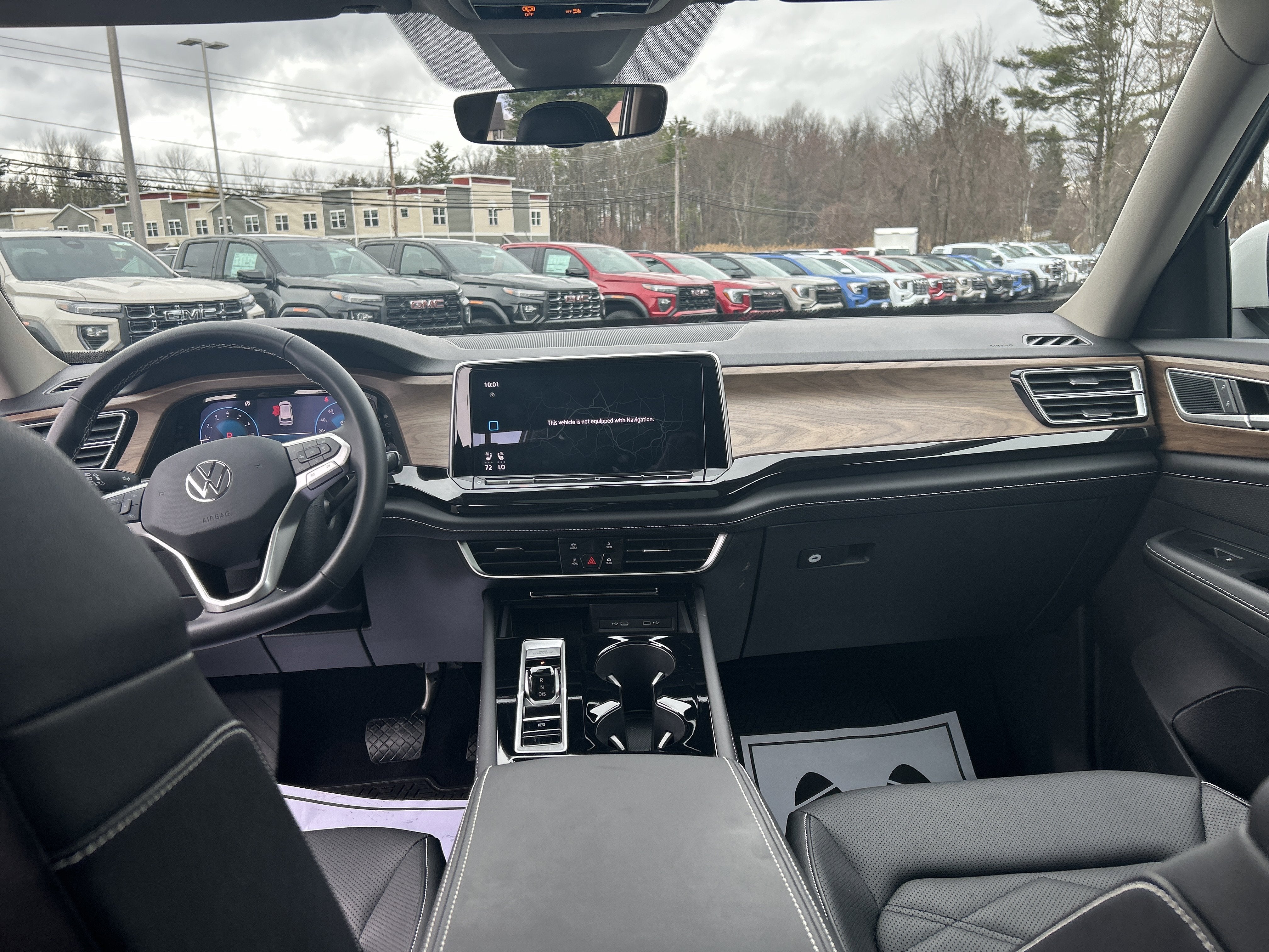 2025 Volkswagen Atlas 2.0T SE w/Technology