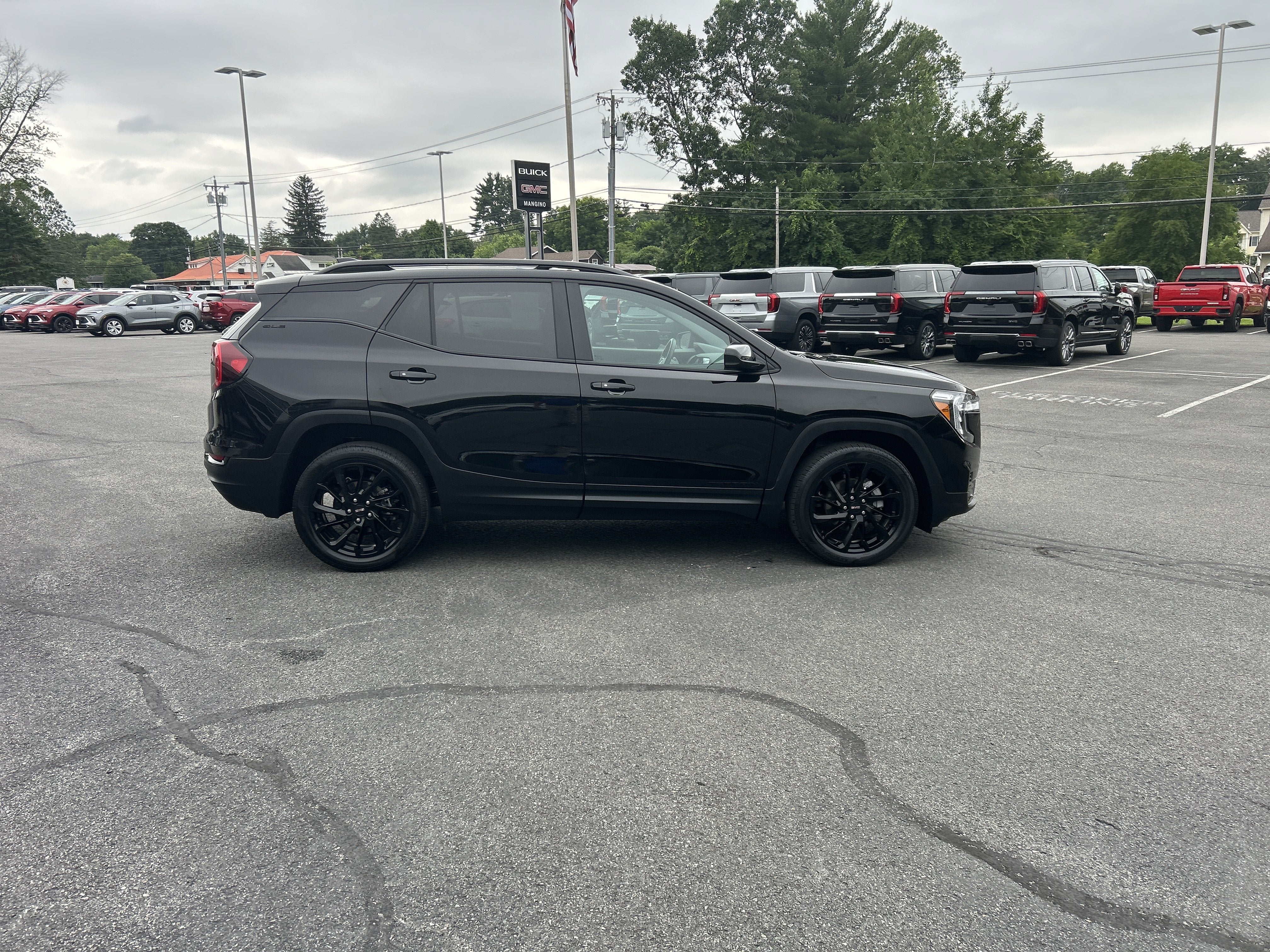 2023 GMC Terrain SLE