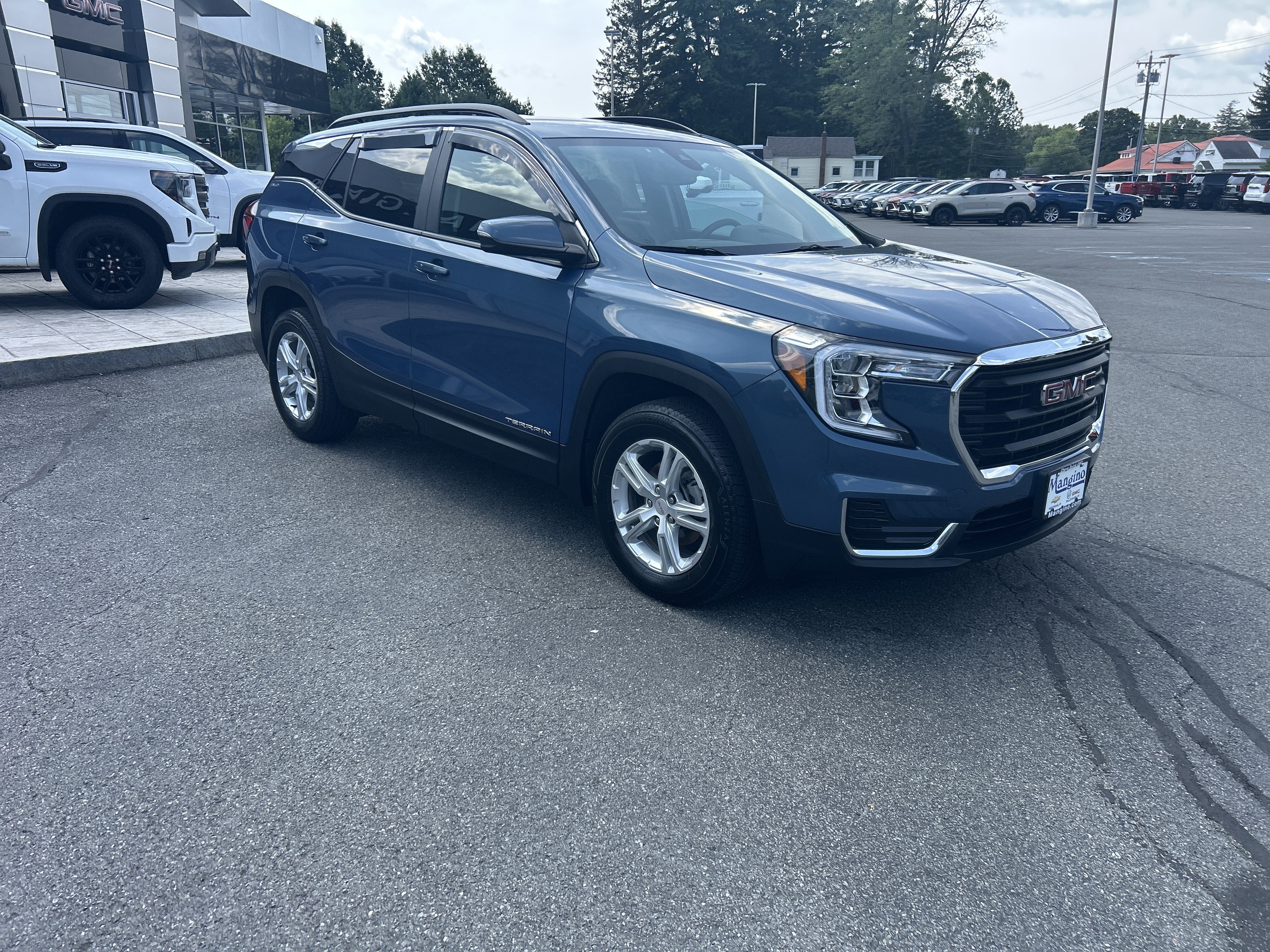 2024 GMC Terrain SLE
