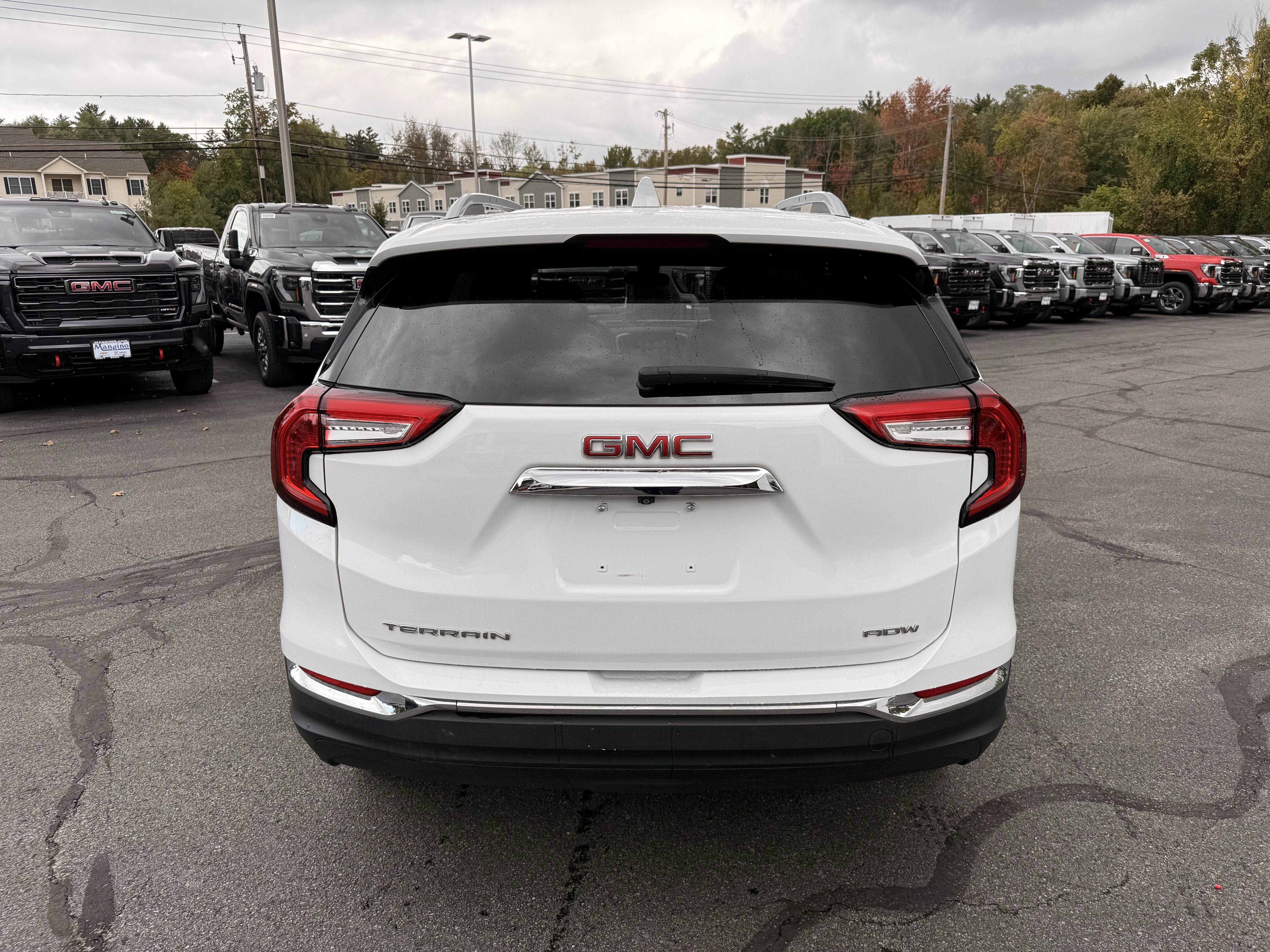 2023 GMC Terrain SLT