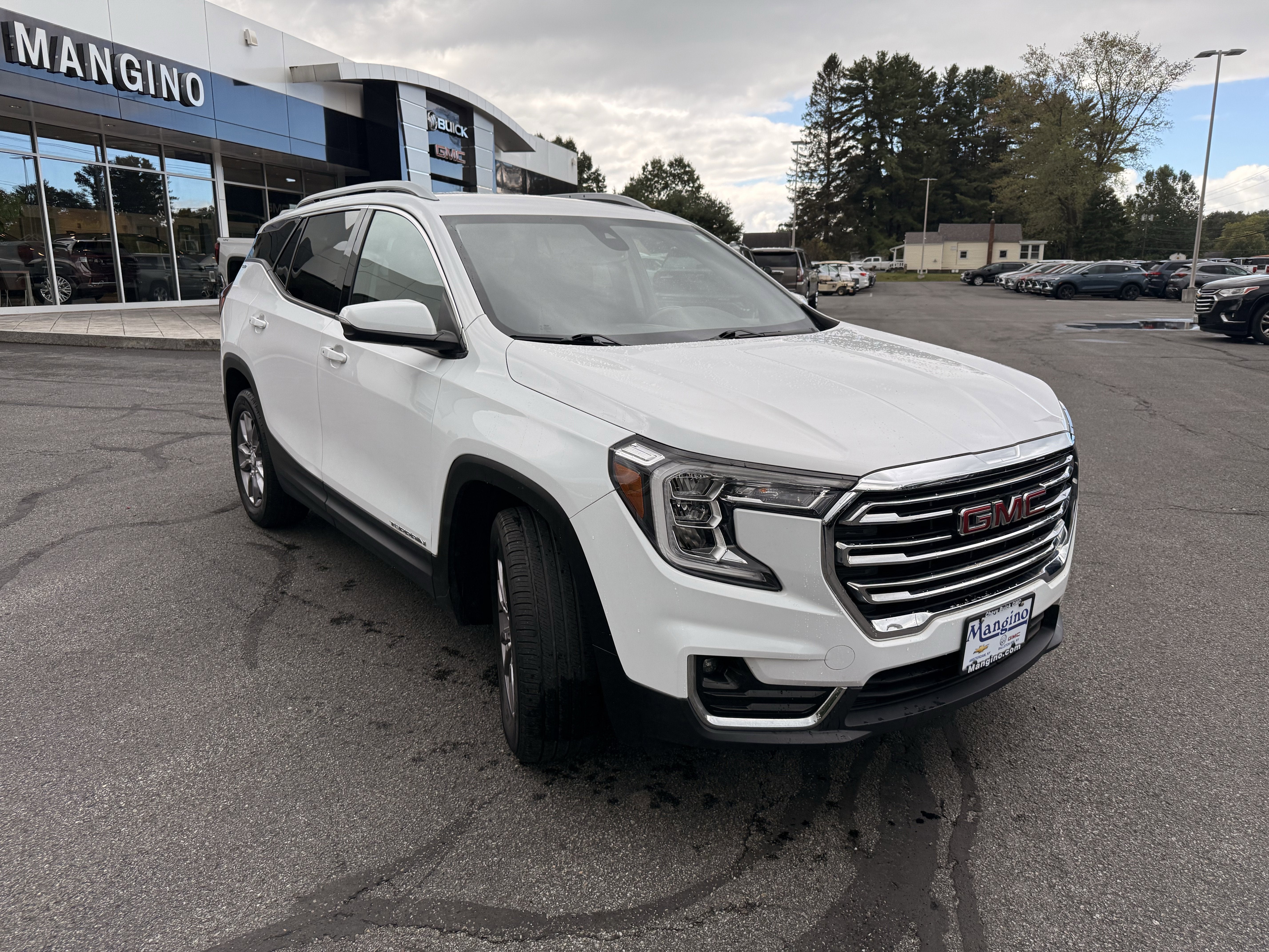 2023 GMC Terrain SLT