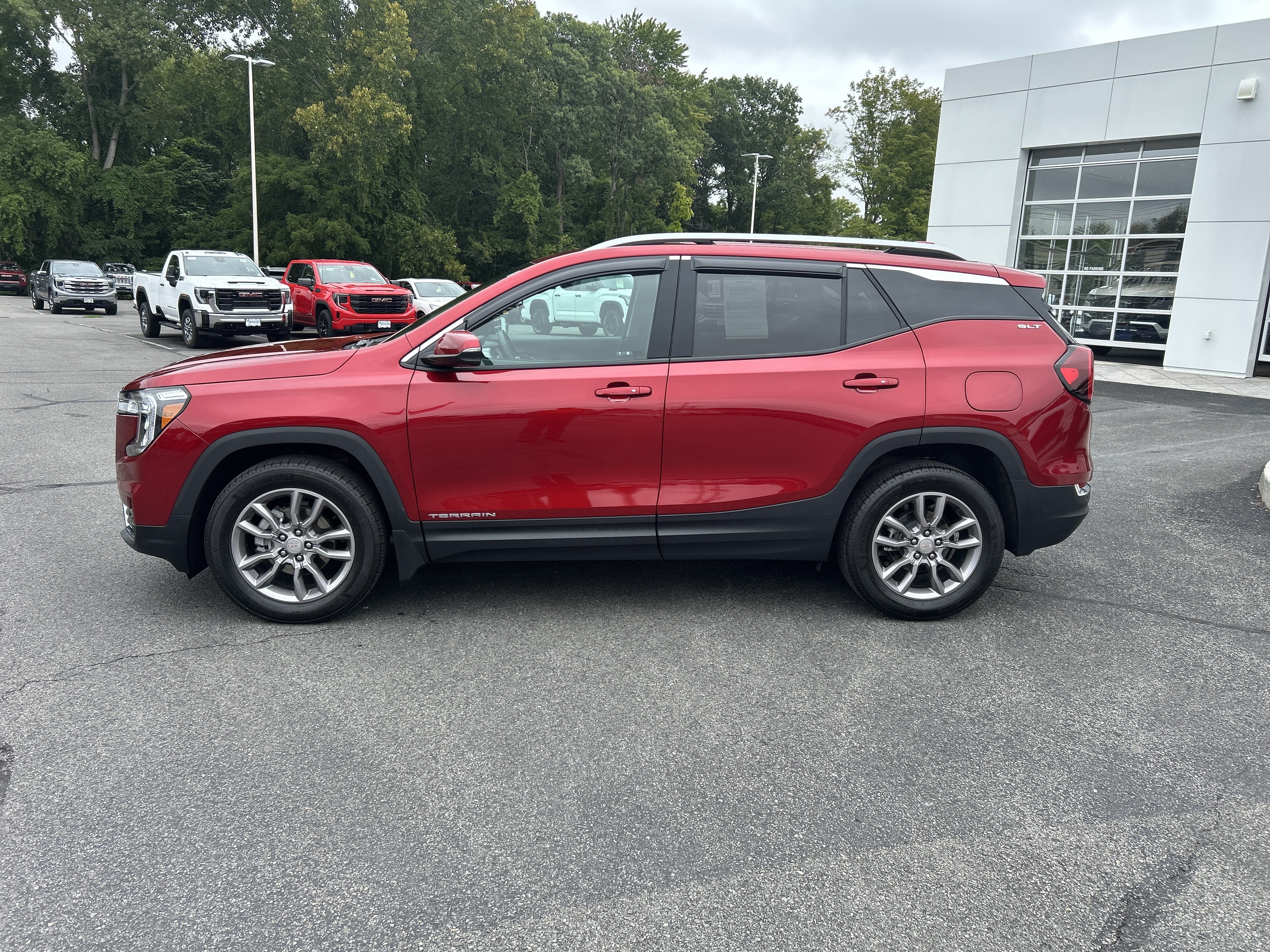 2024 GMC Terrain SLT