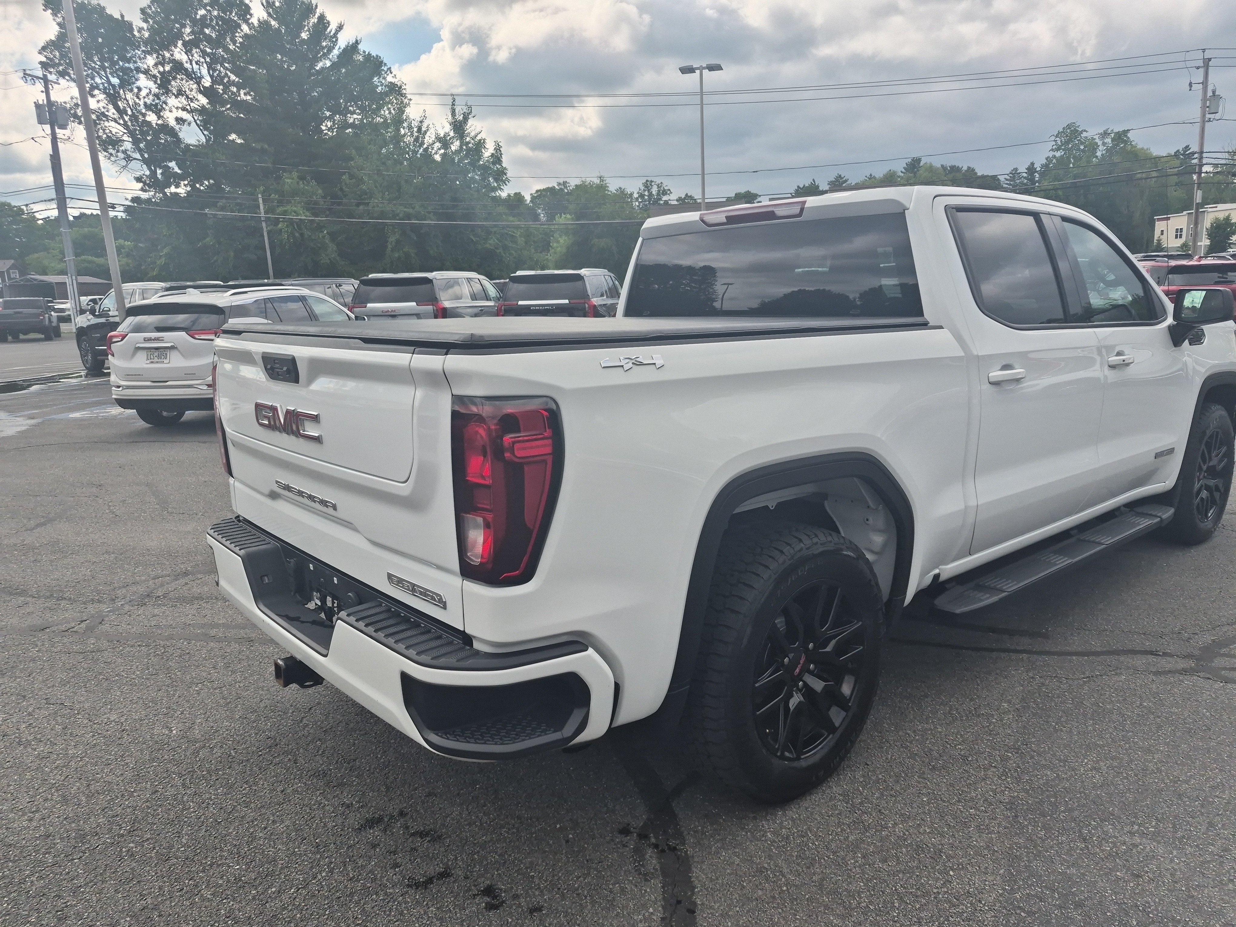 2023 GMC Sierra 1500 Elevation