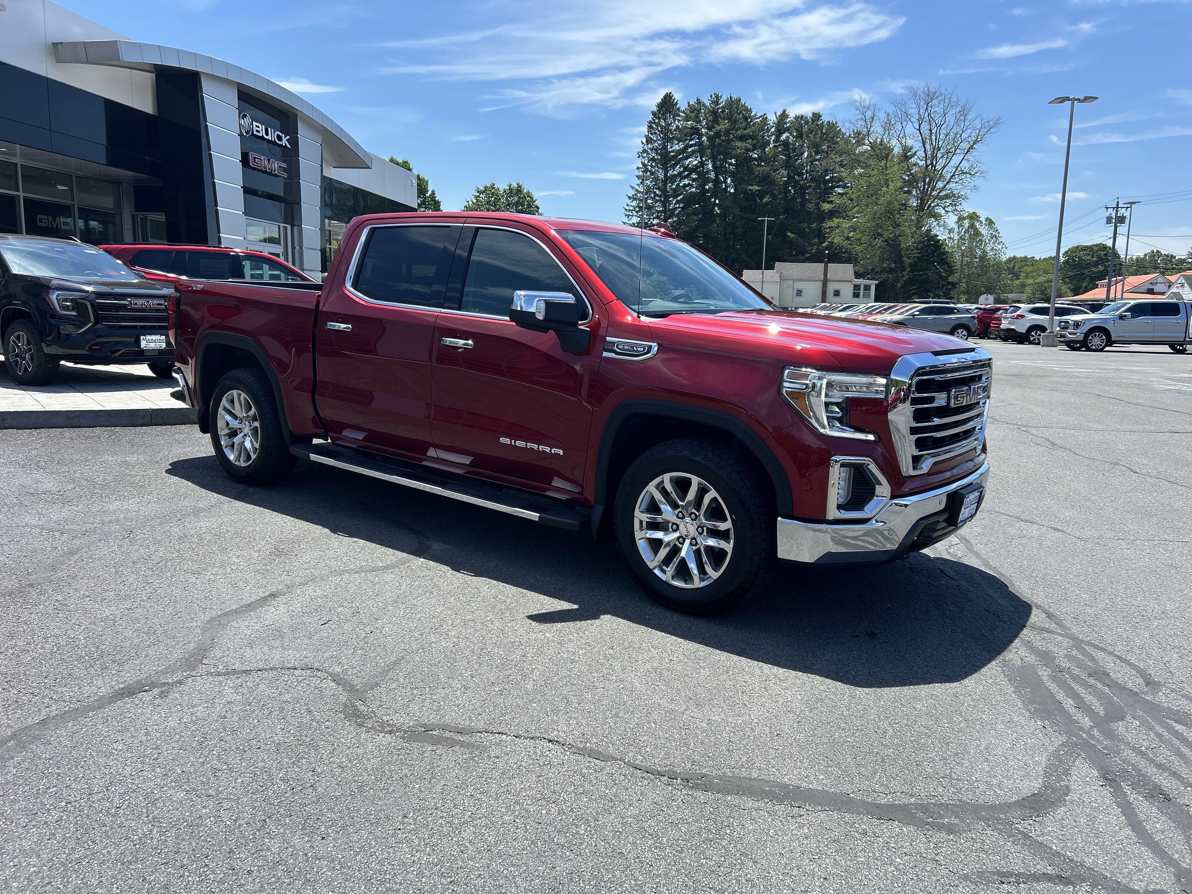 2021 GMC Sierra 1500 SLT