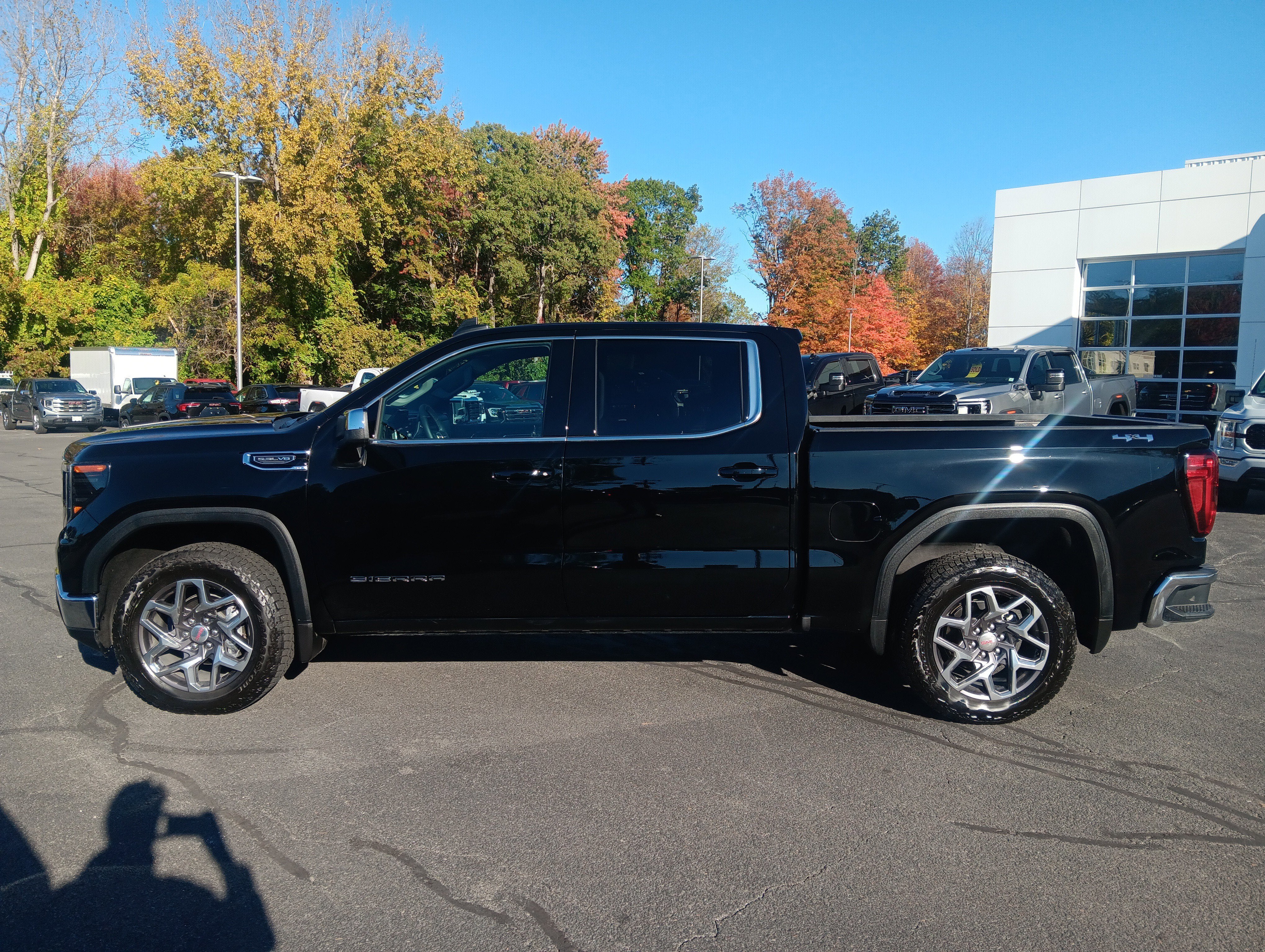 2025 GMC Sierra 1500 SLE