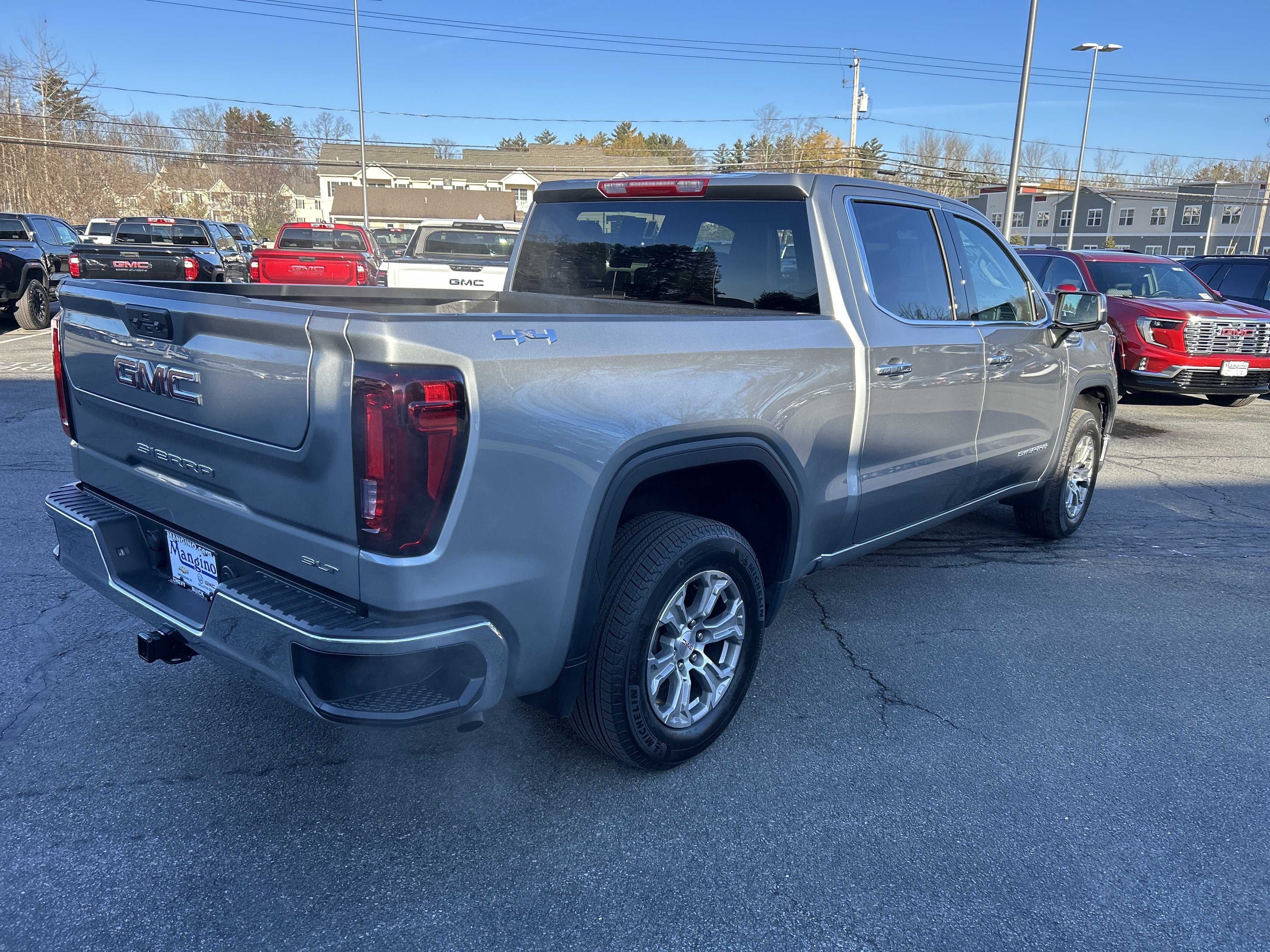 2025 GMC Sierra 1500 SLT