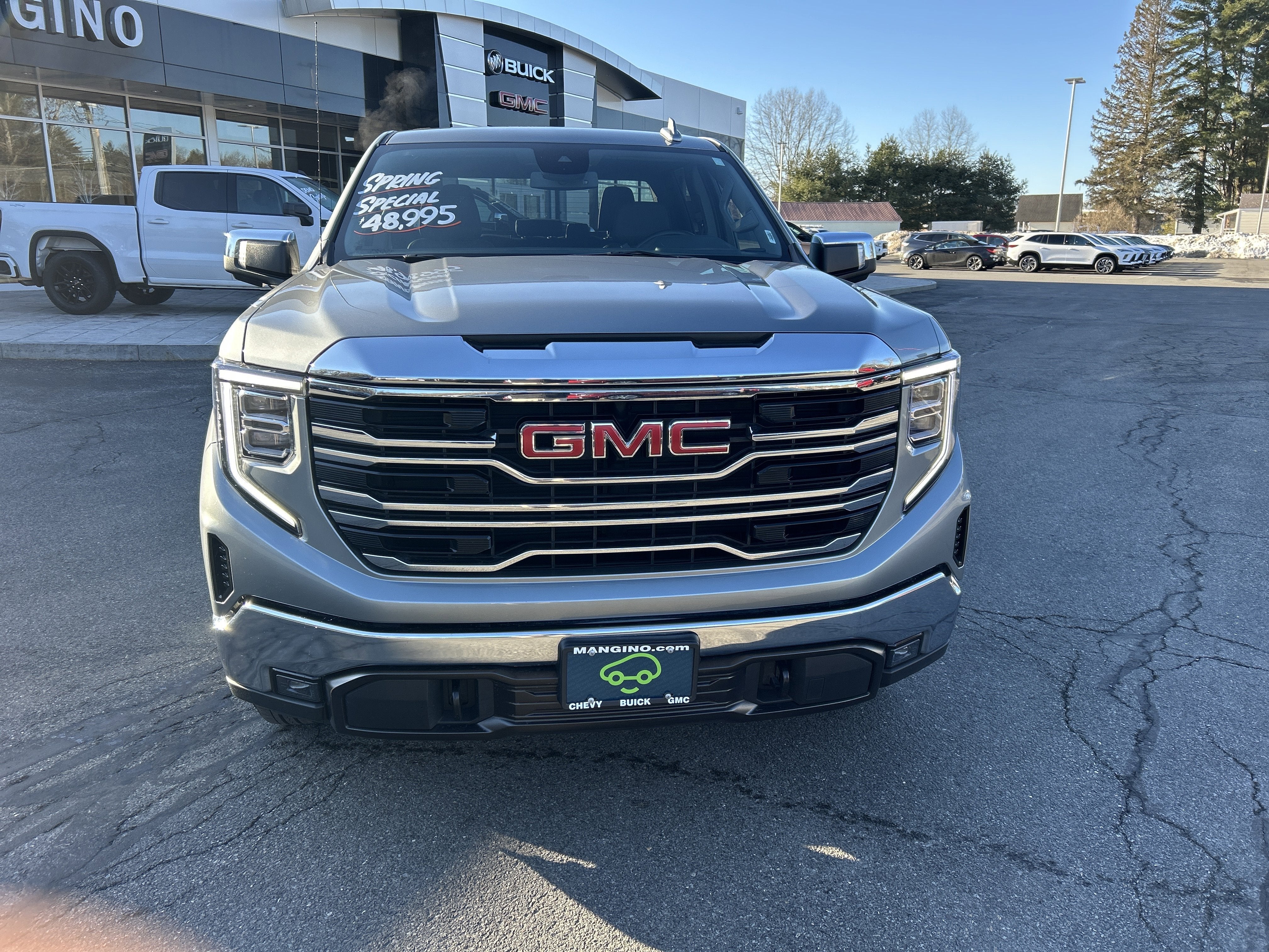 2025 GMC Sierra 1500 SLT