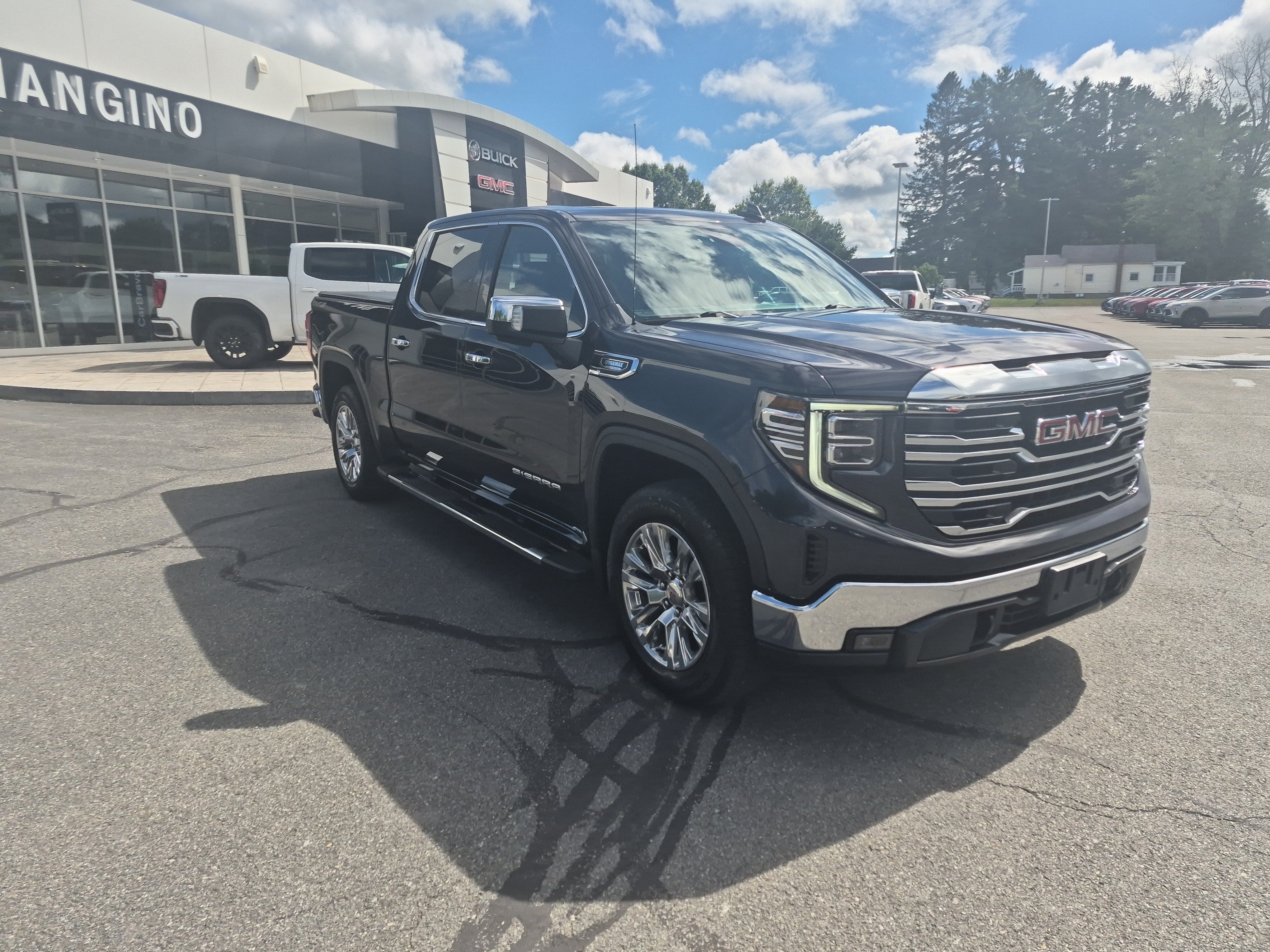 2022 GMC Sierra 1500 SLT