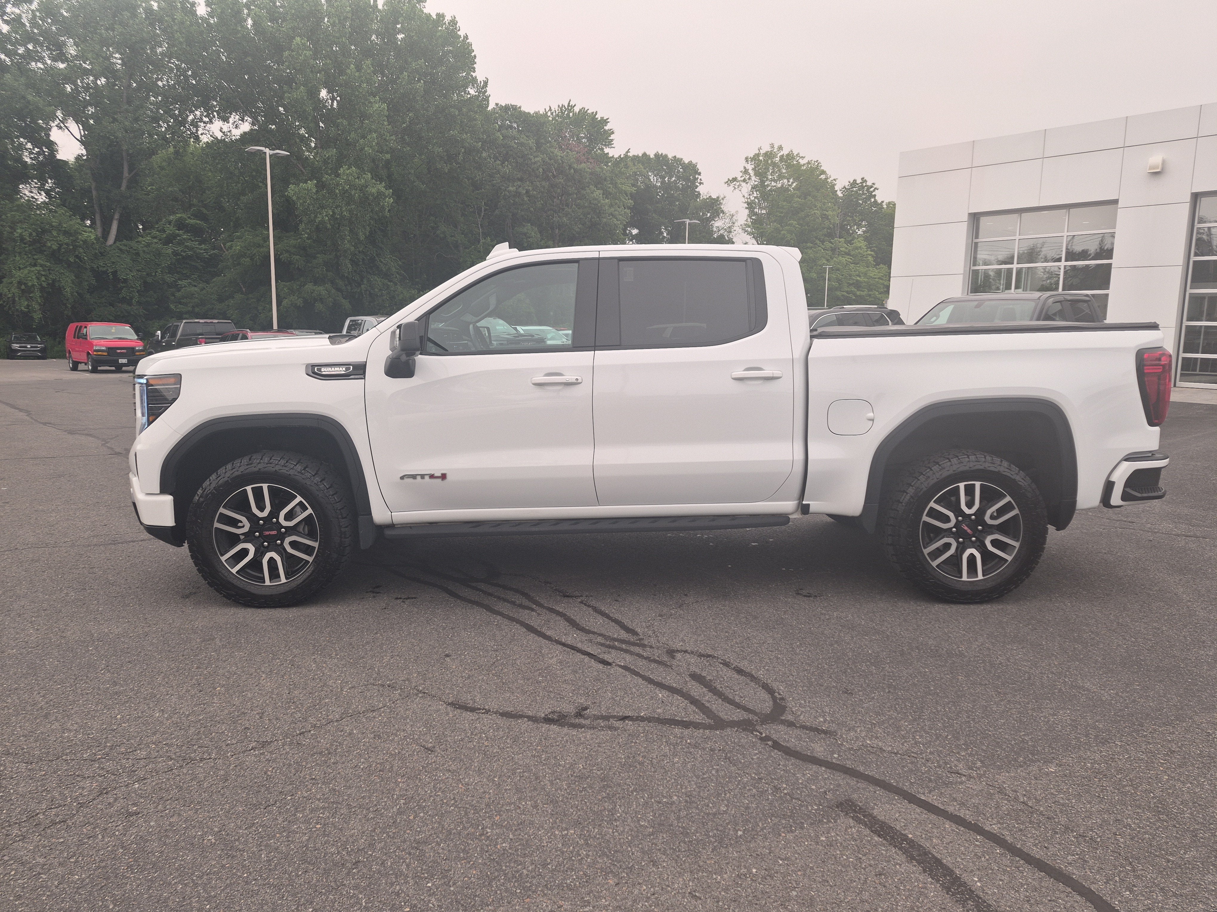 2023 GMC Sierra 1500 AT4