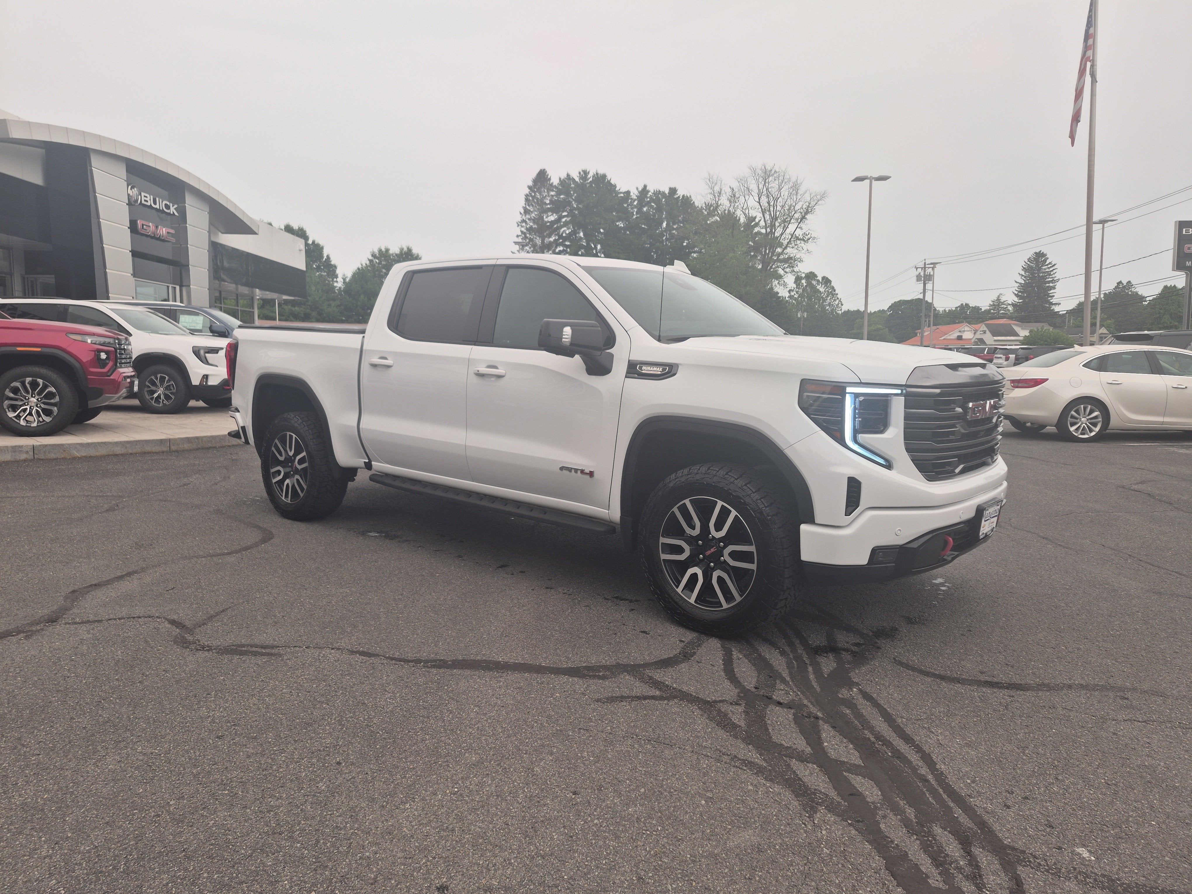 2023 GMC Sierra 1500 AT4