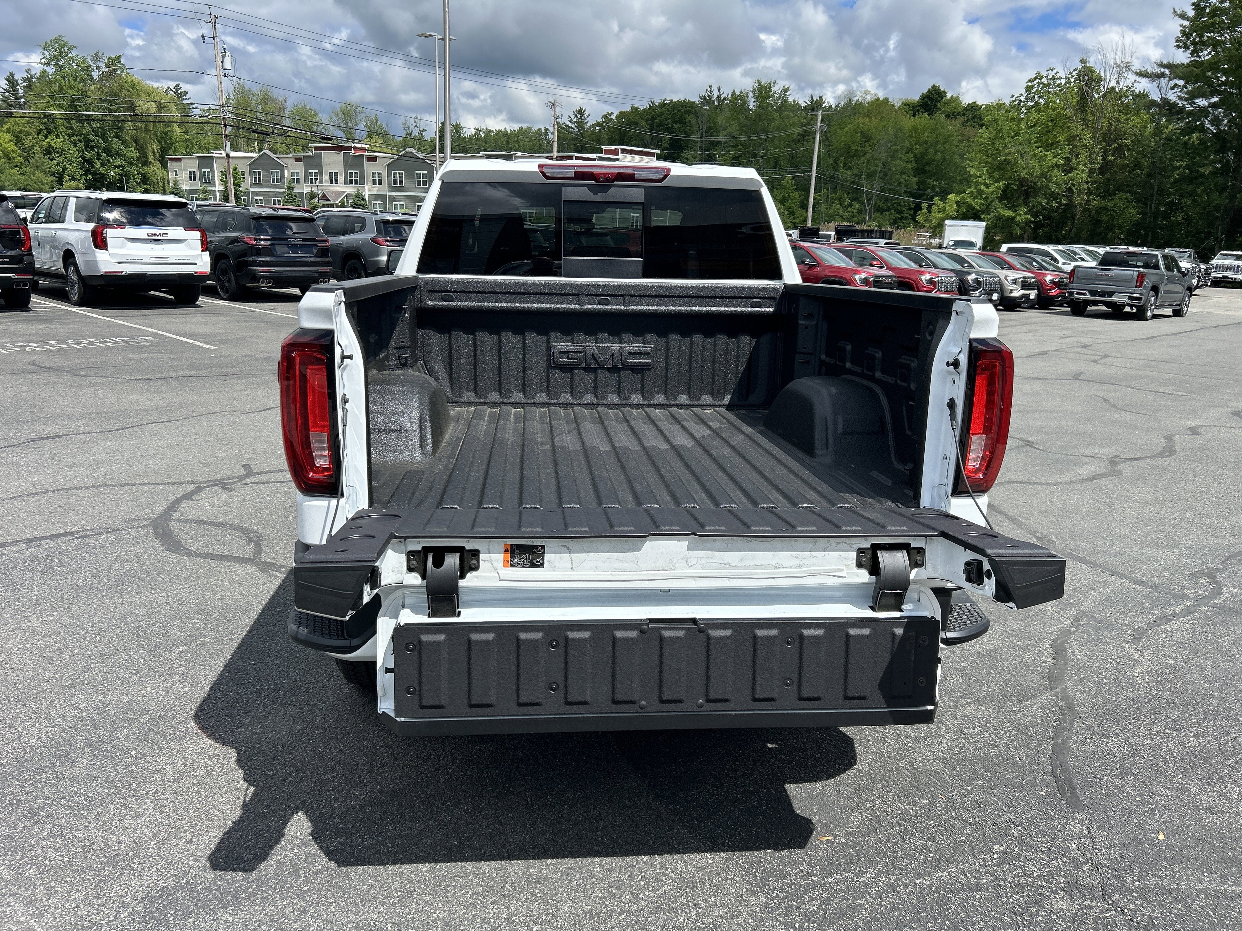 2026 GMC Sierra 1500 AT4 - Photo 11