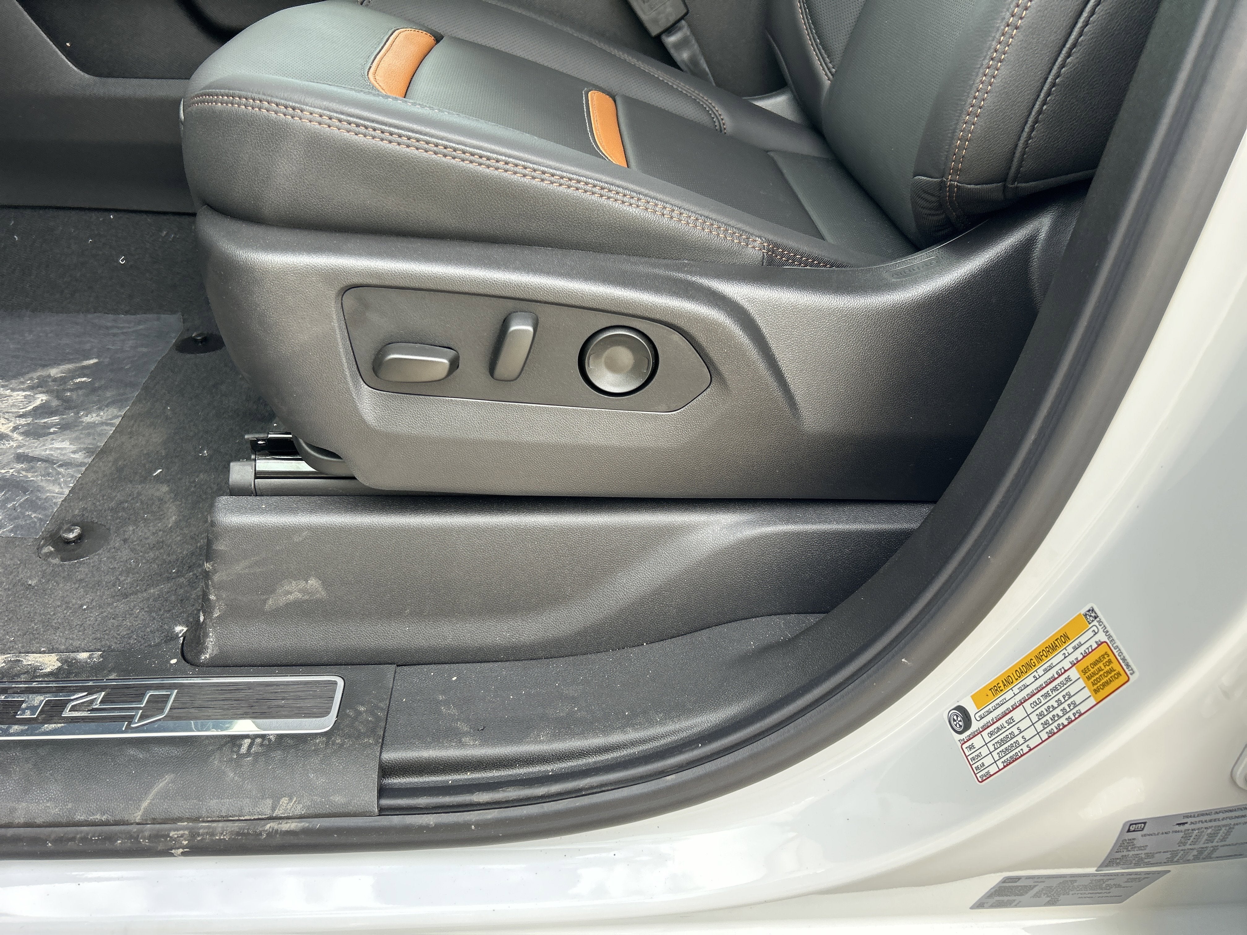 2026 GMC Sierra 1500 AT4 - Photo 18